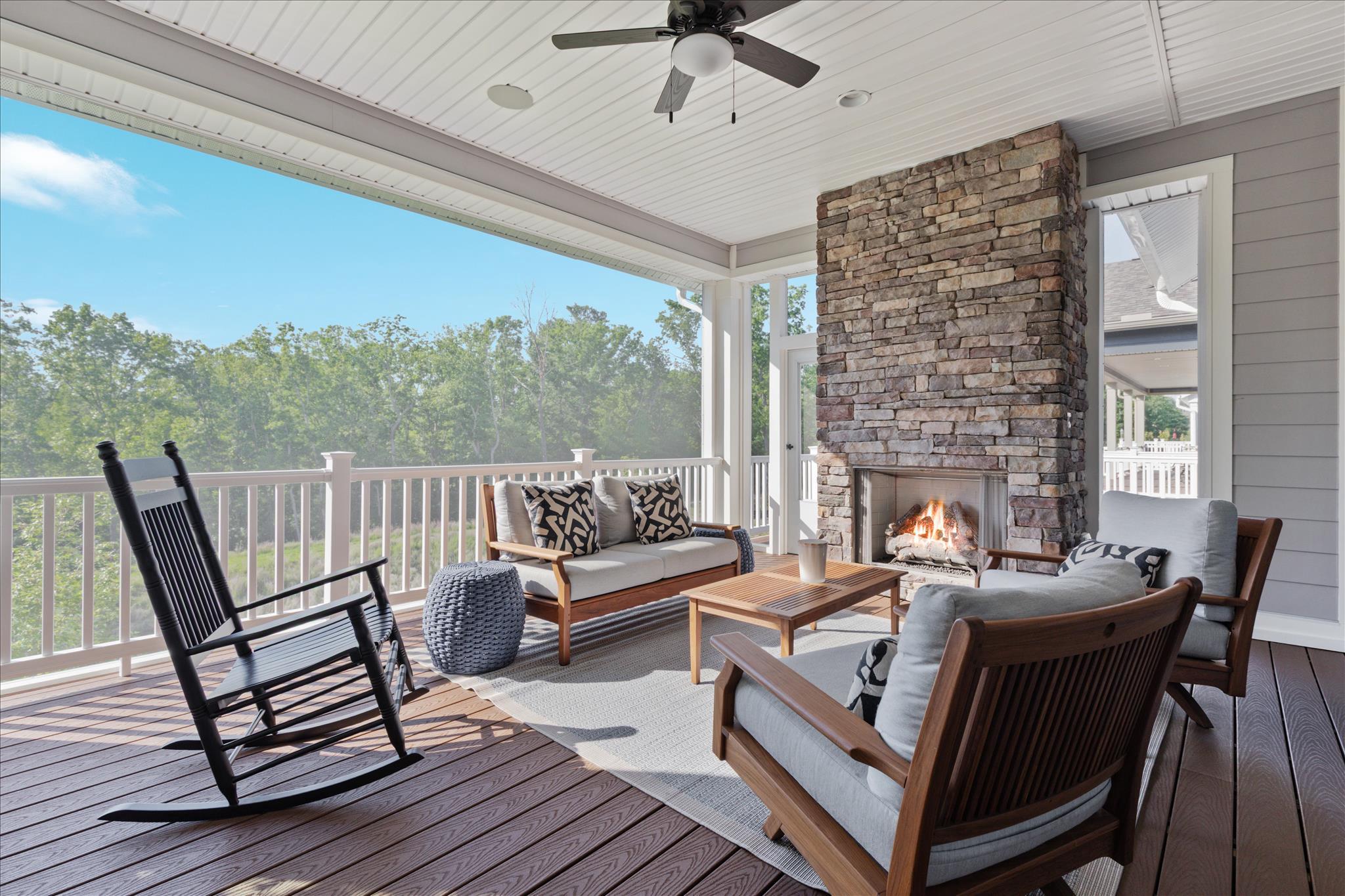 124 NANDINA PLACE
