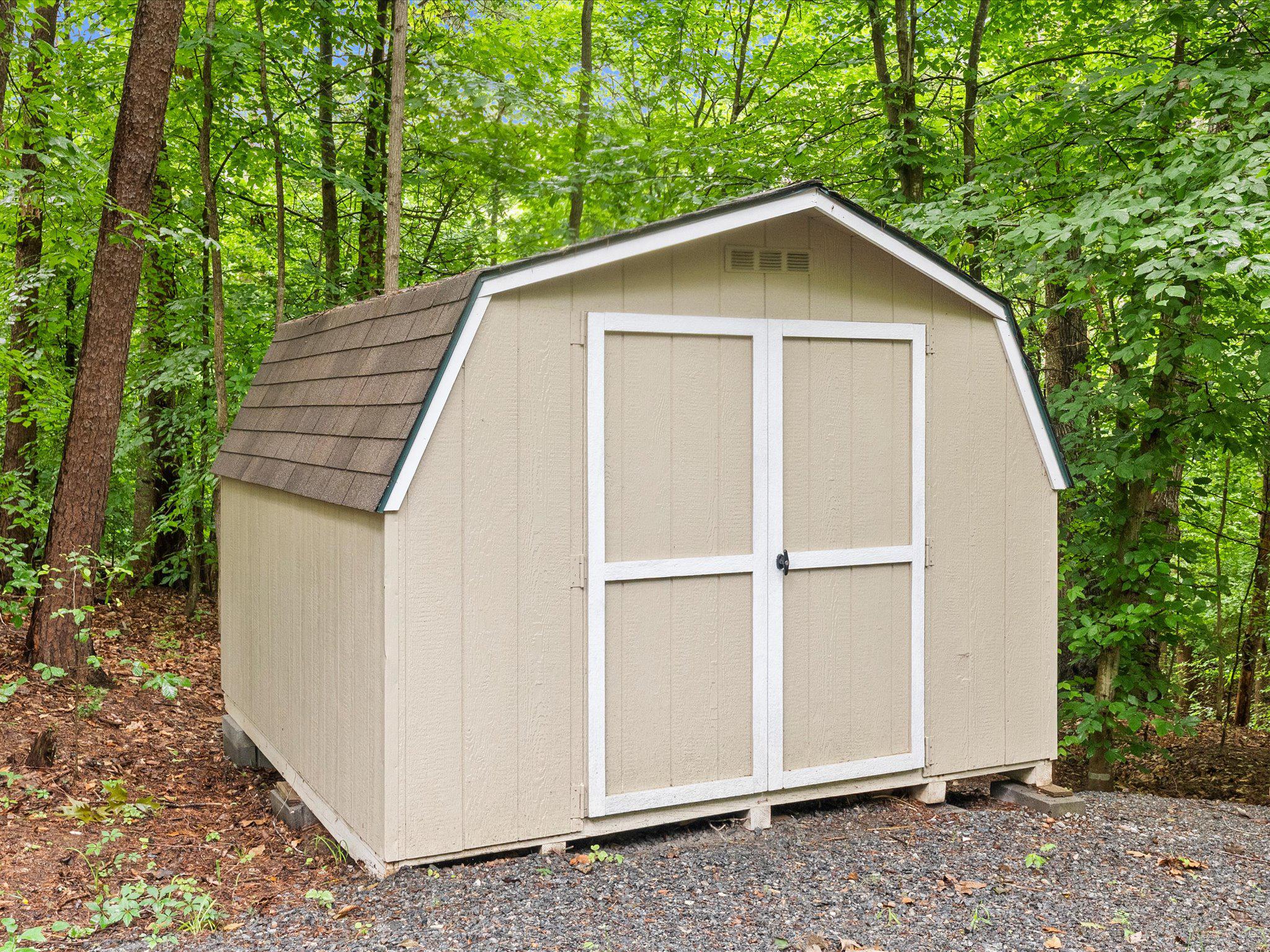 93 W CEDAR DRIVE