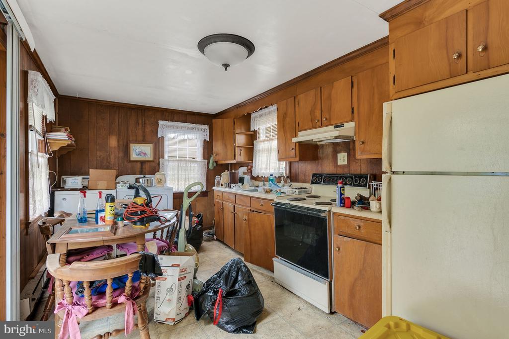 8881 Glass Rd
