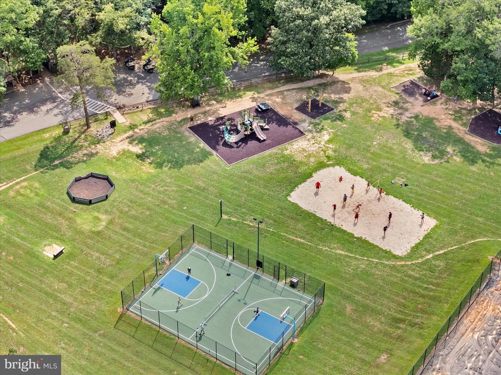 178 PINEHURST DRIVE