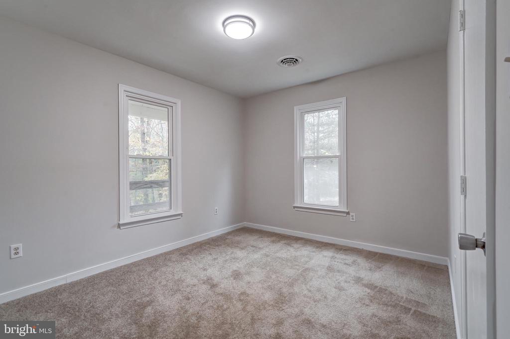 2112 Mountain View Rd