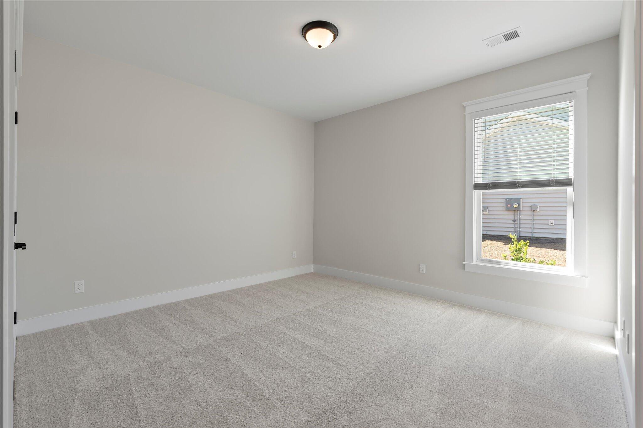 180 Huguenot Trail