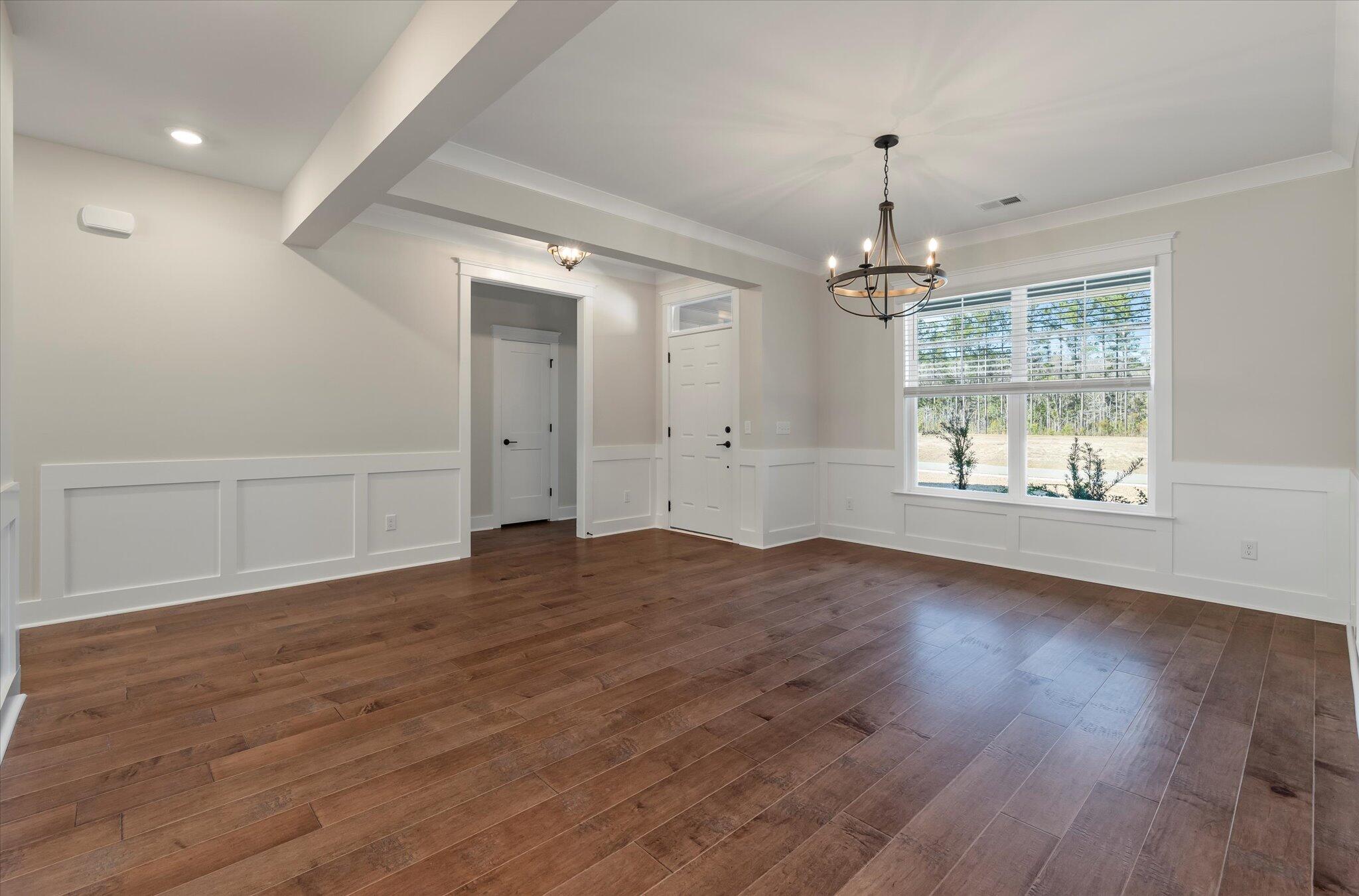 180 Huguenot Trail