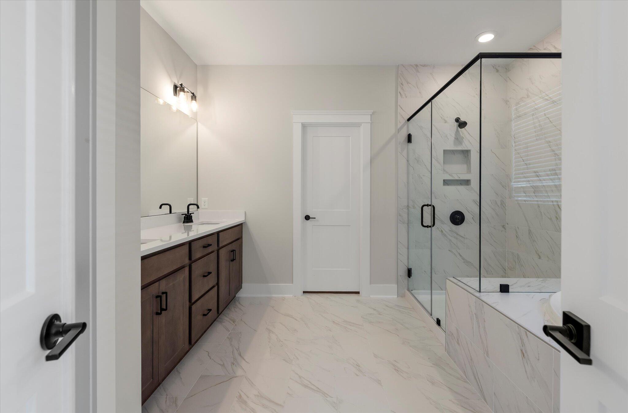 180 Huguenot Trail