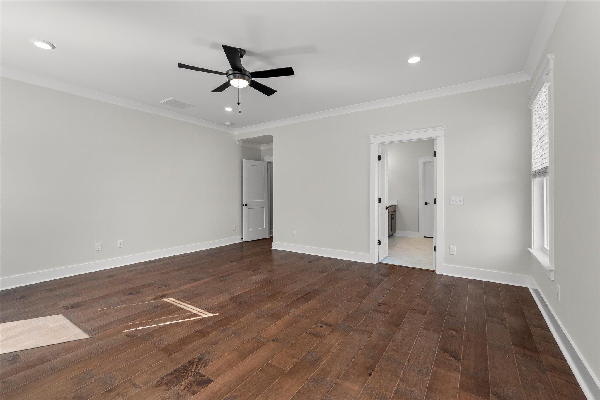 180 Huguenot Trail