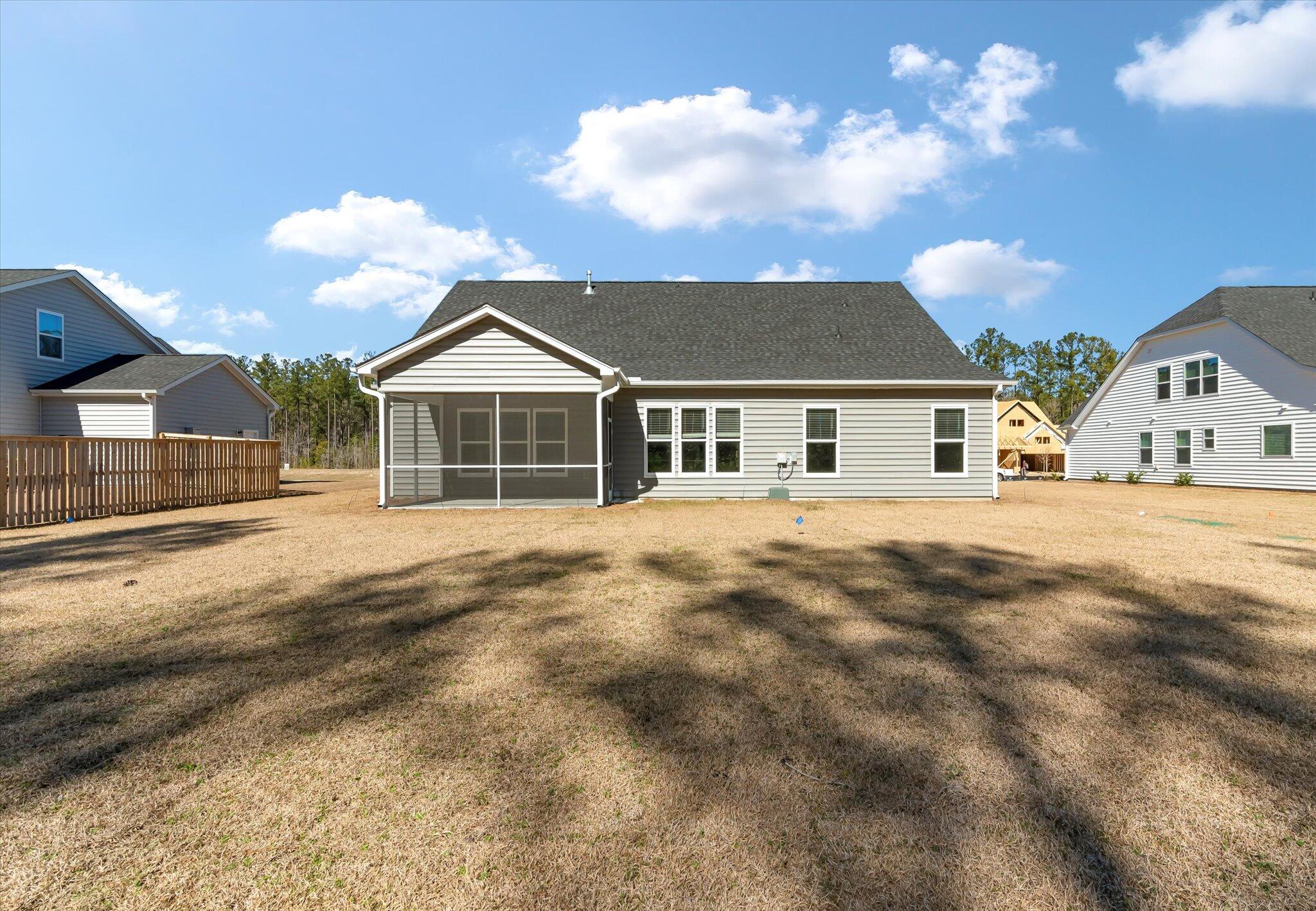 180 Huguenot Trail