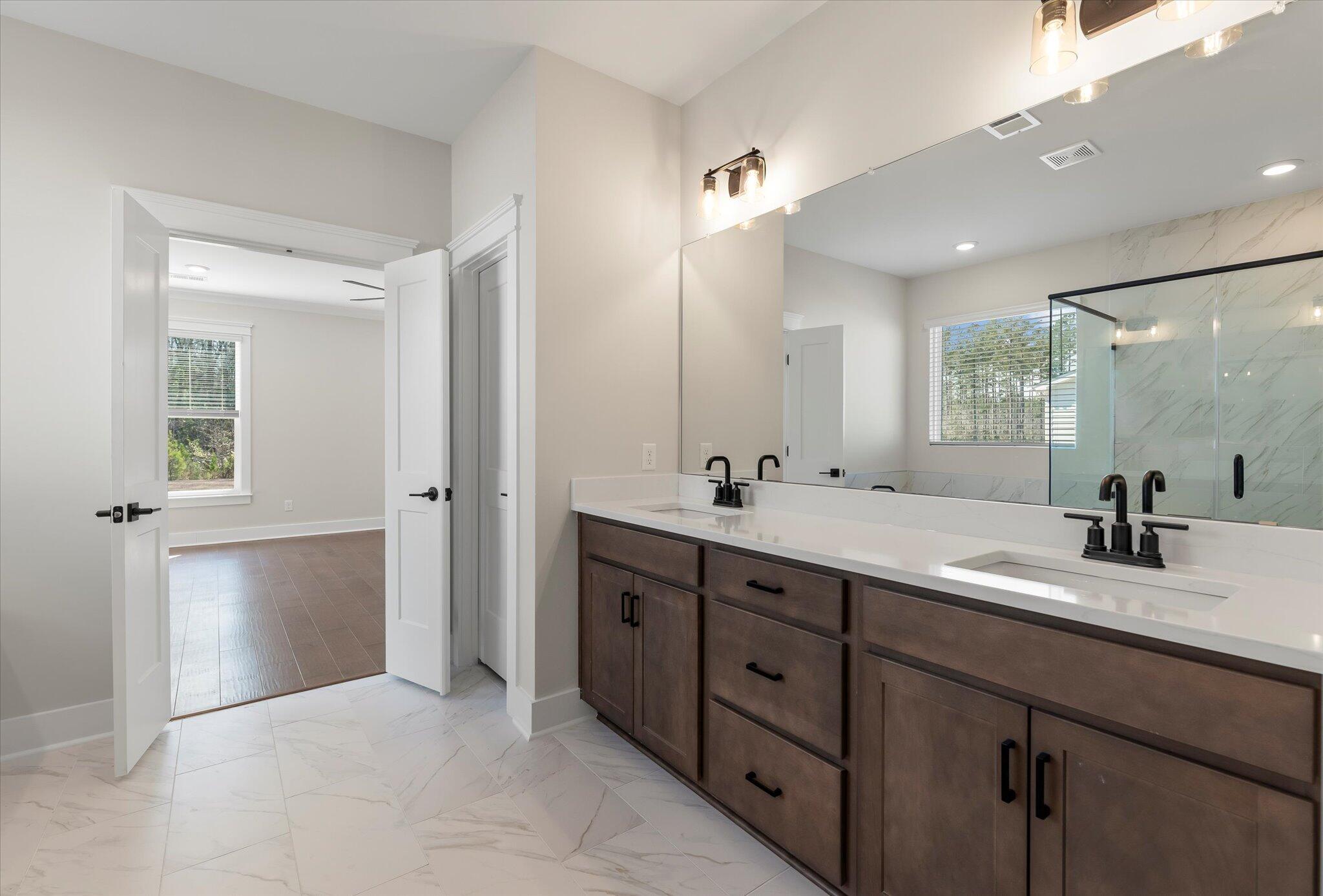 180 Huguenot Trail
