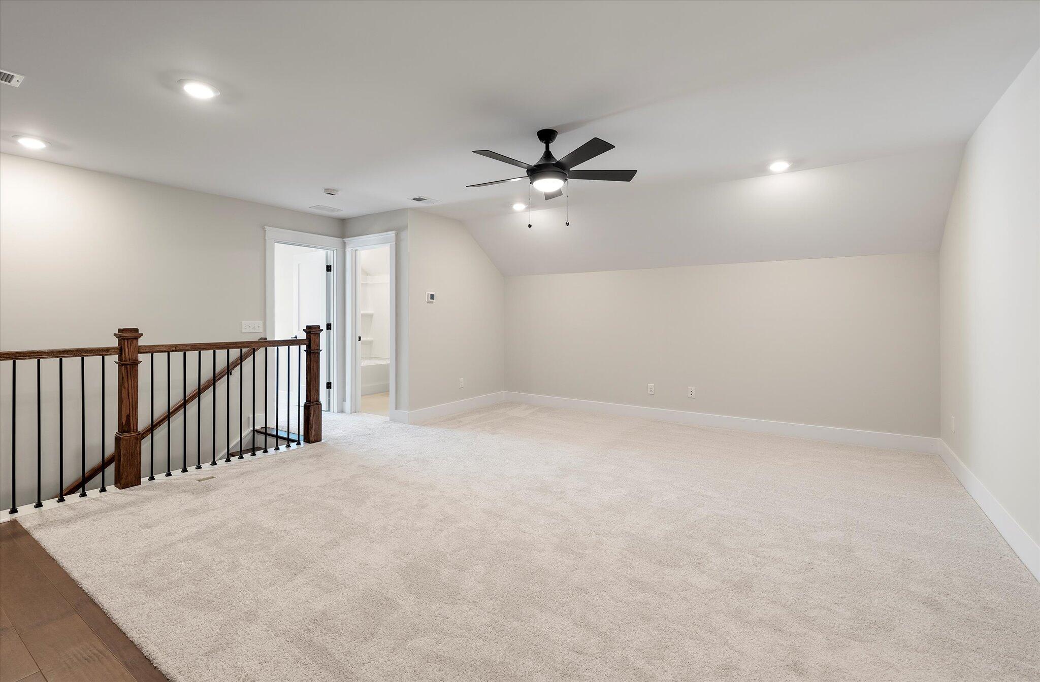 180 Huguenot Trail