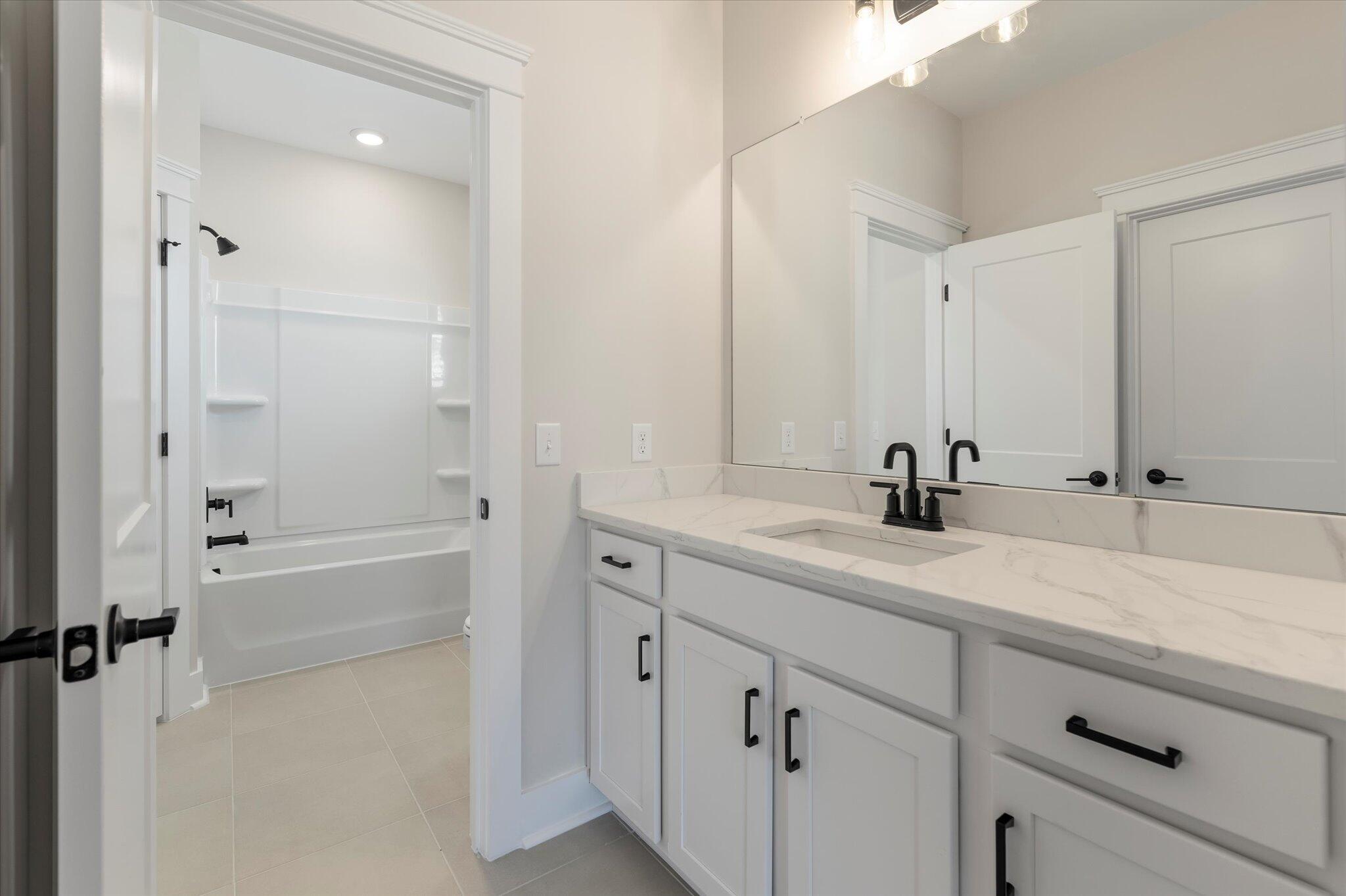 180 Huguenot Trail