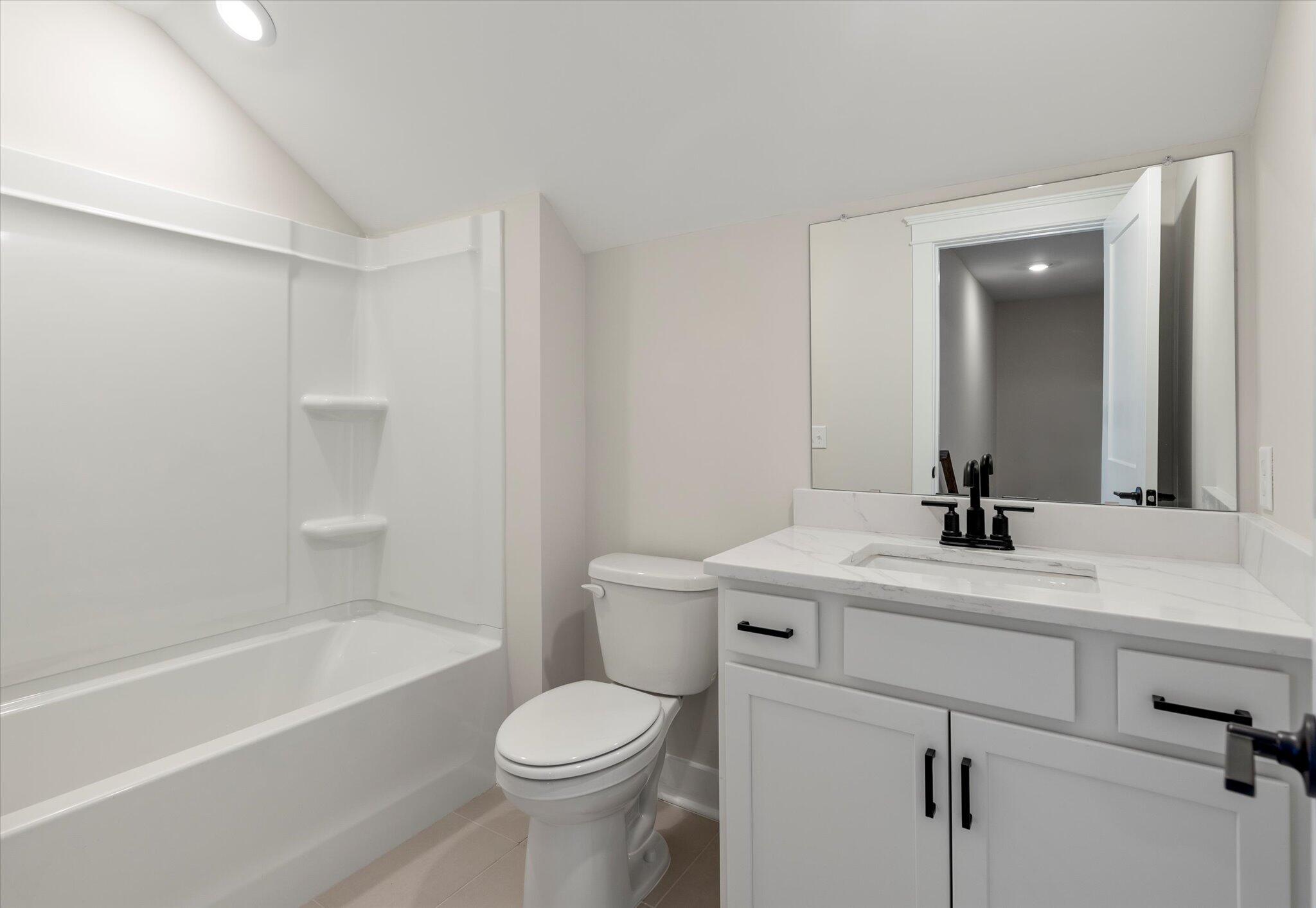 180 Huguenot Trail