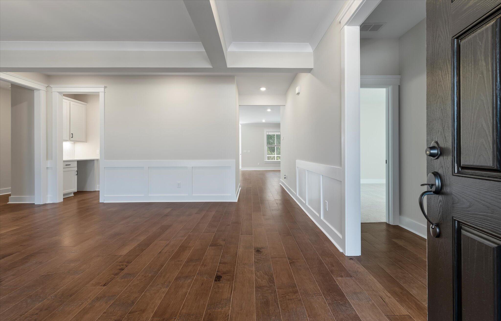 180 Huguenot Trail