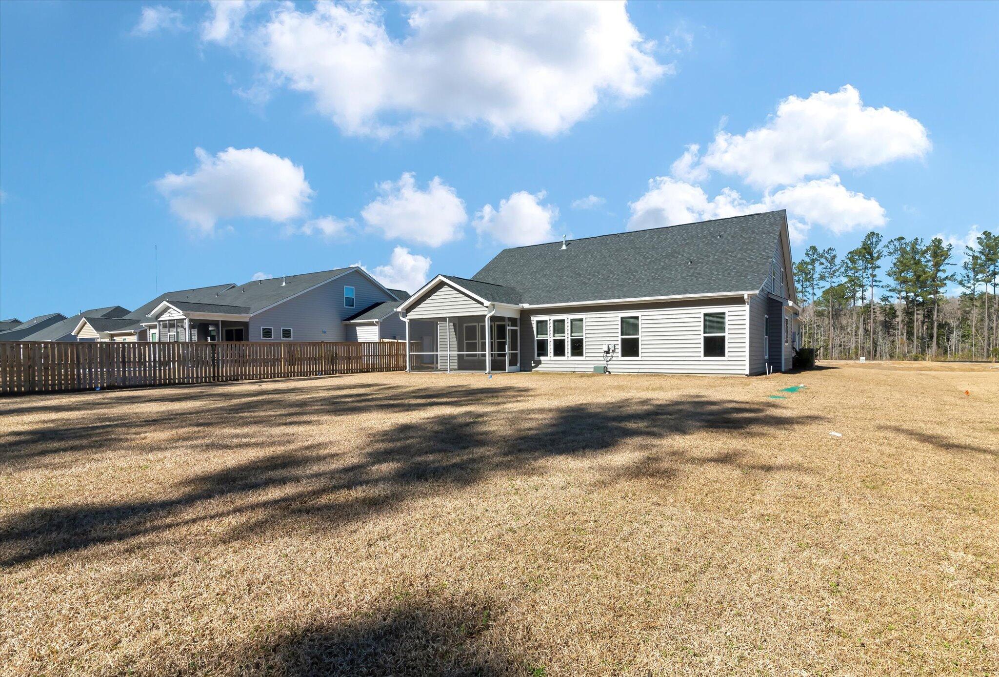 180 Huguenot Trail