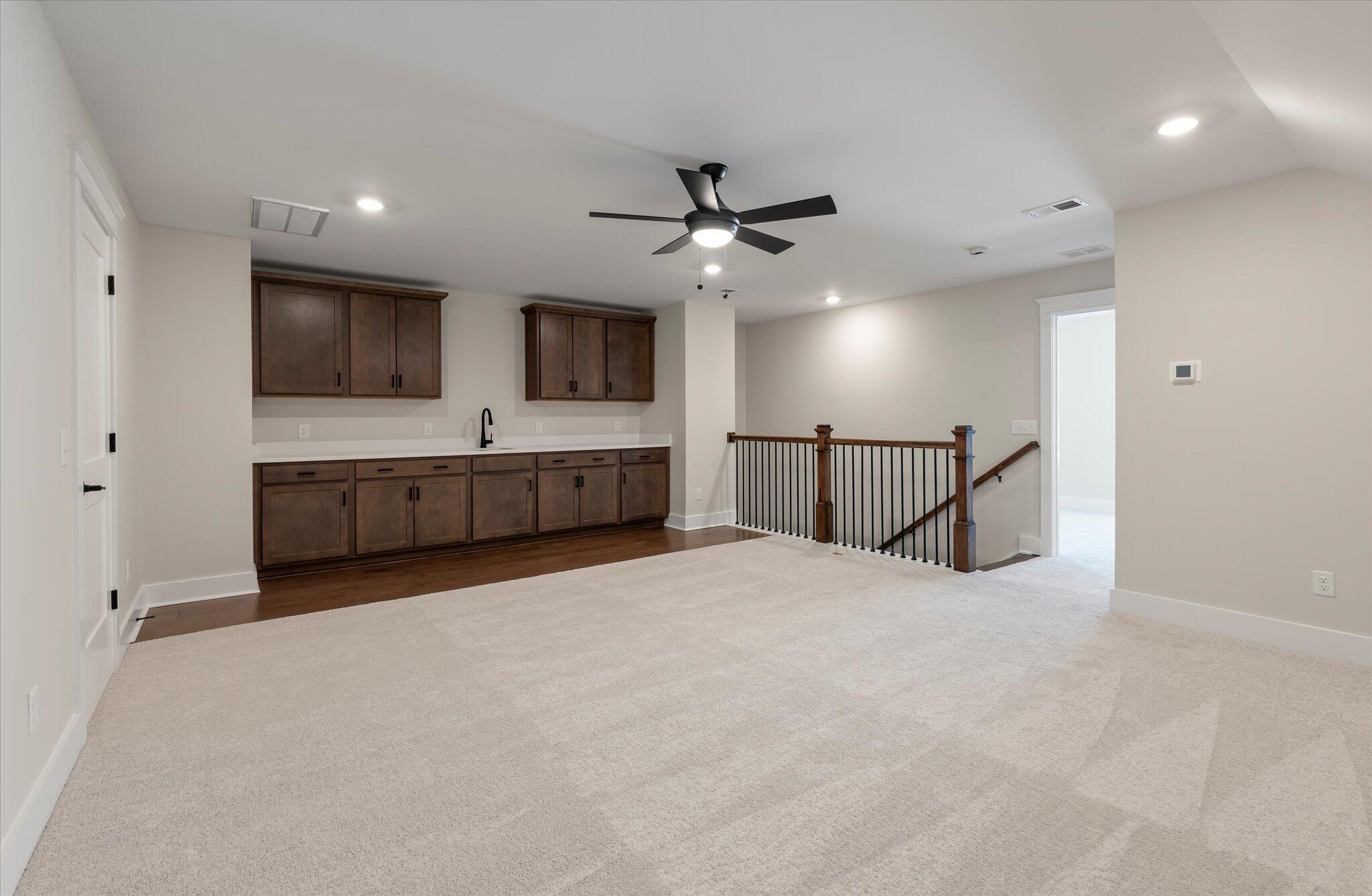 180 Huguenot Trail
