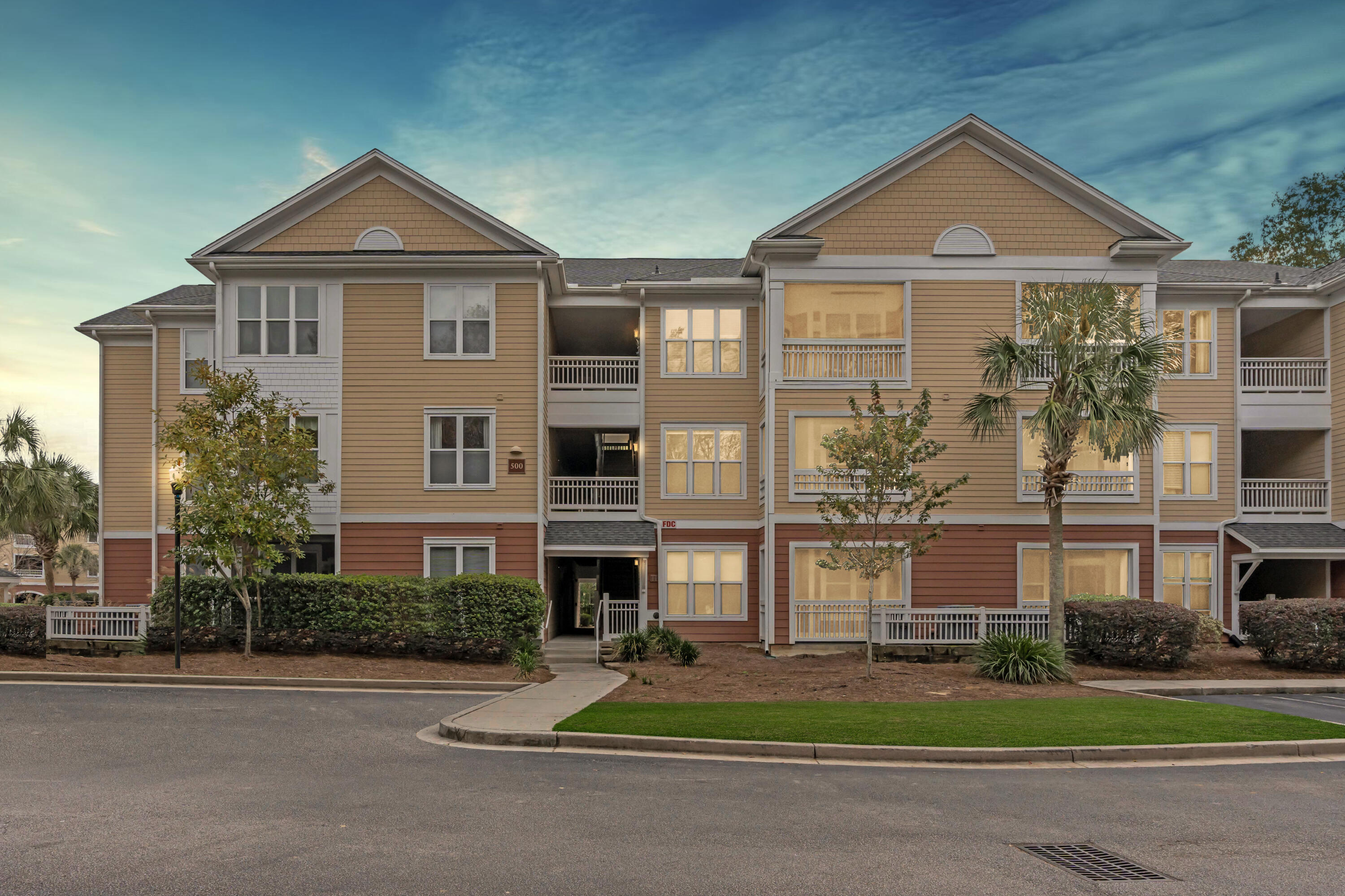 500 Bucksley Lane # 204