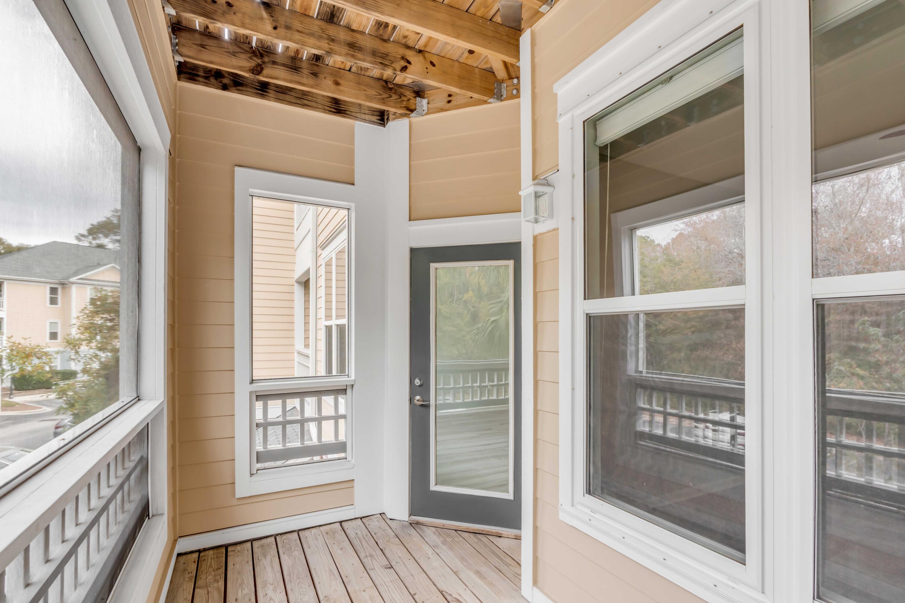 500 Bucksley Lane # 204