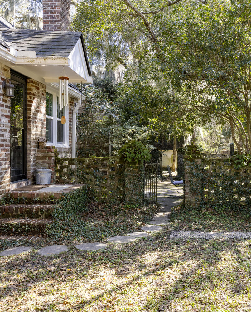 1521 W Palmetto Fort Drive