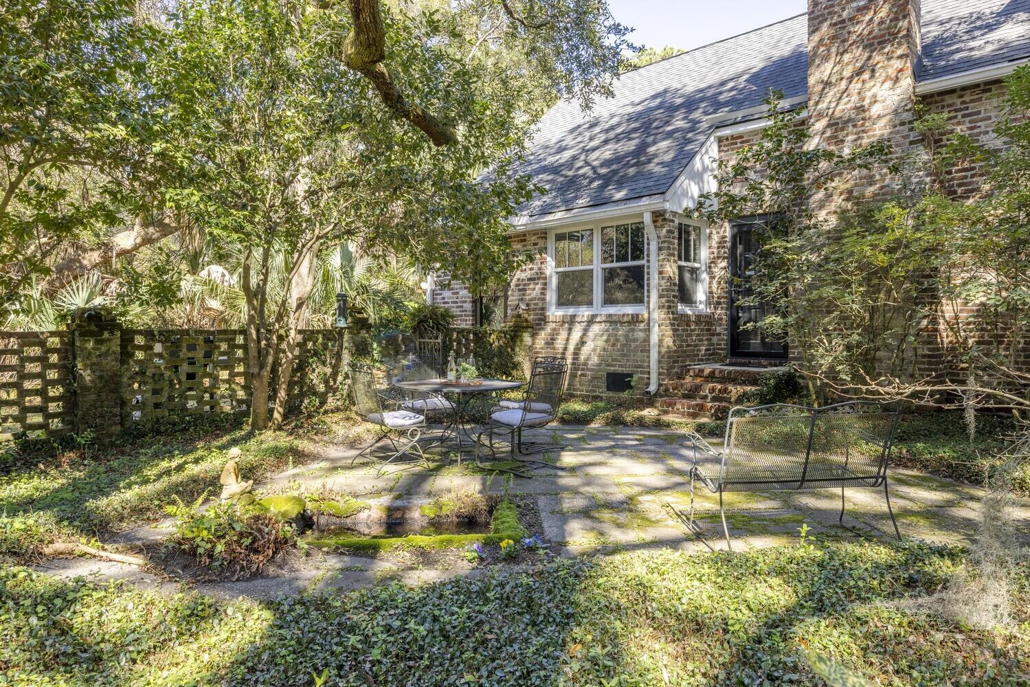 1521 W Palmetto Fort Drive