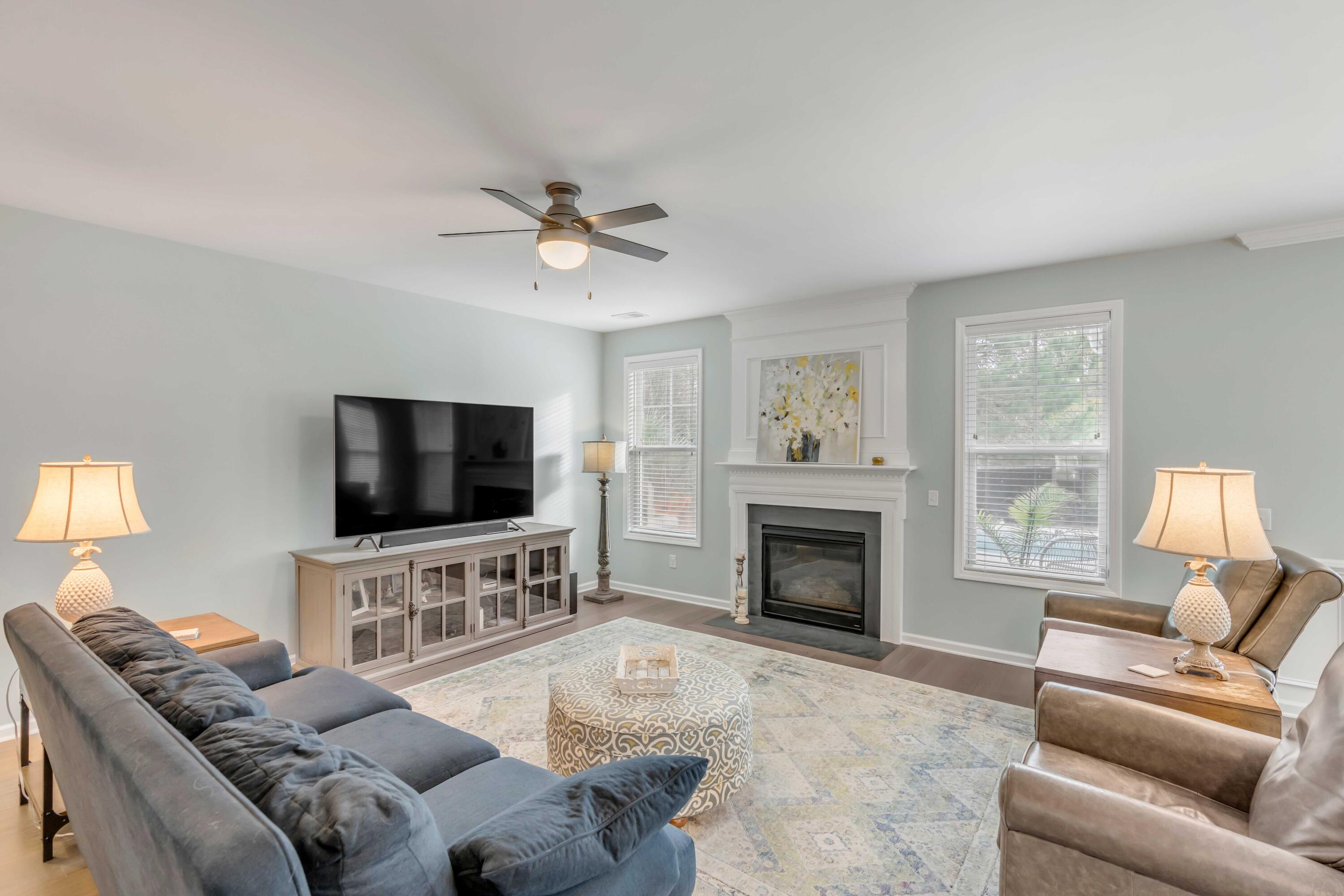 2581 Larch Lane