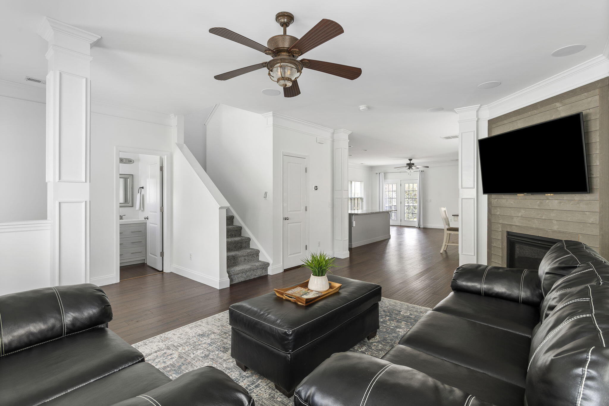 7447 Northgate Drive