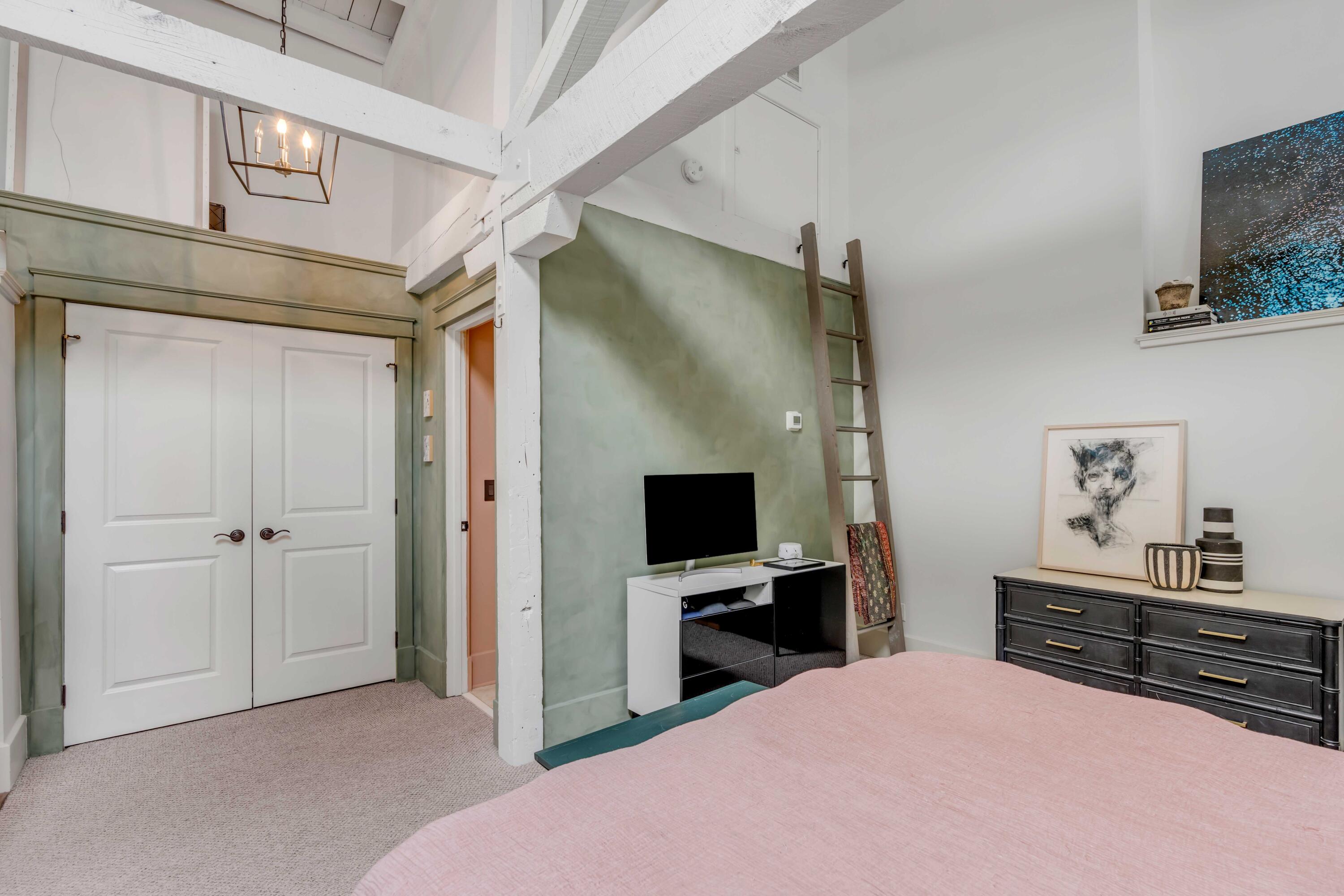 4 Beaufain Street # 303