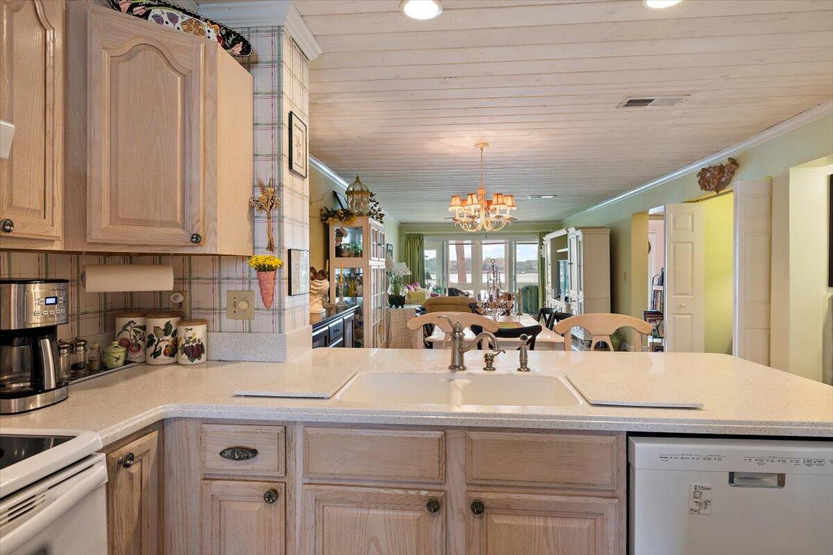 82 Mariners Cay Drive