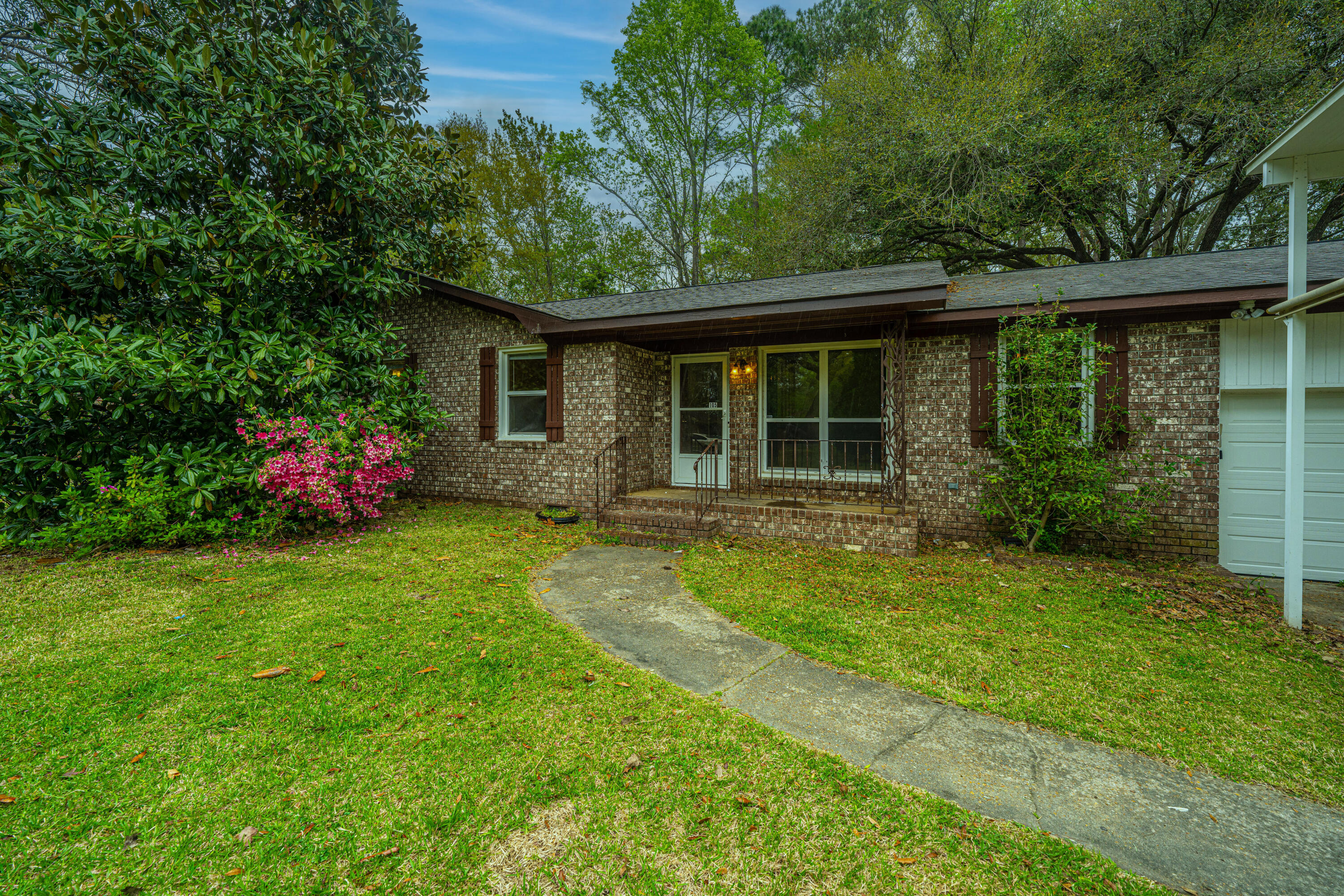 105 Henrietta Drive