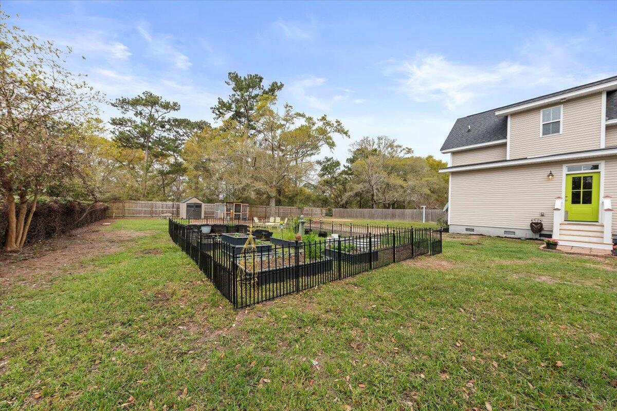 915 Ralph Nesbit Road