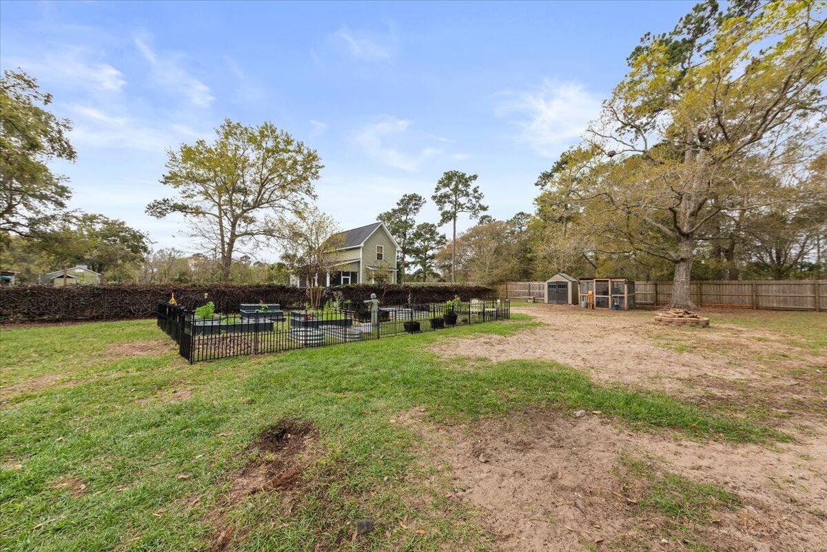 915 Ralph Nesbit Road