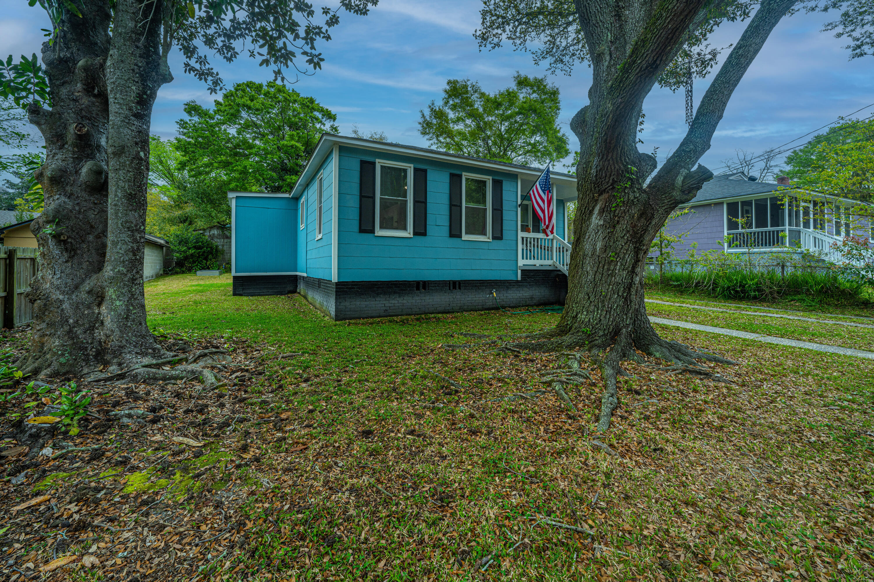2722 Saratoga Road