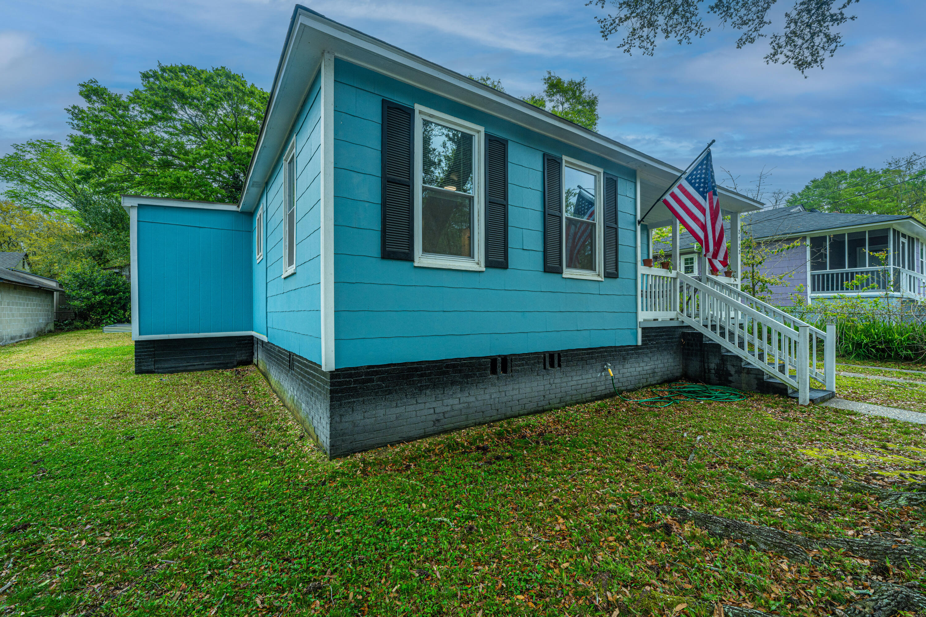 2722 Saratoga Road