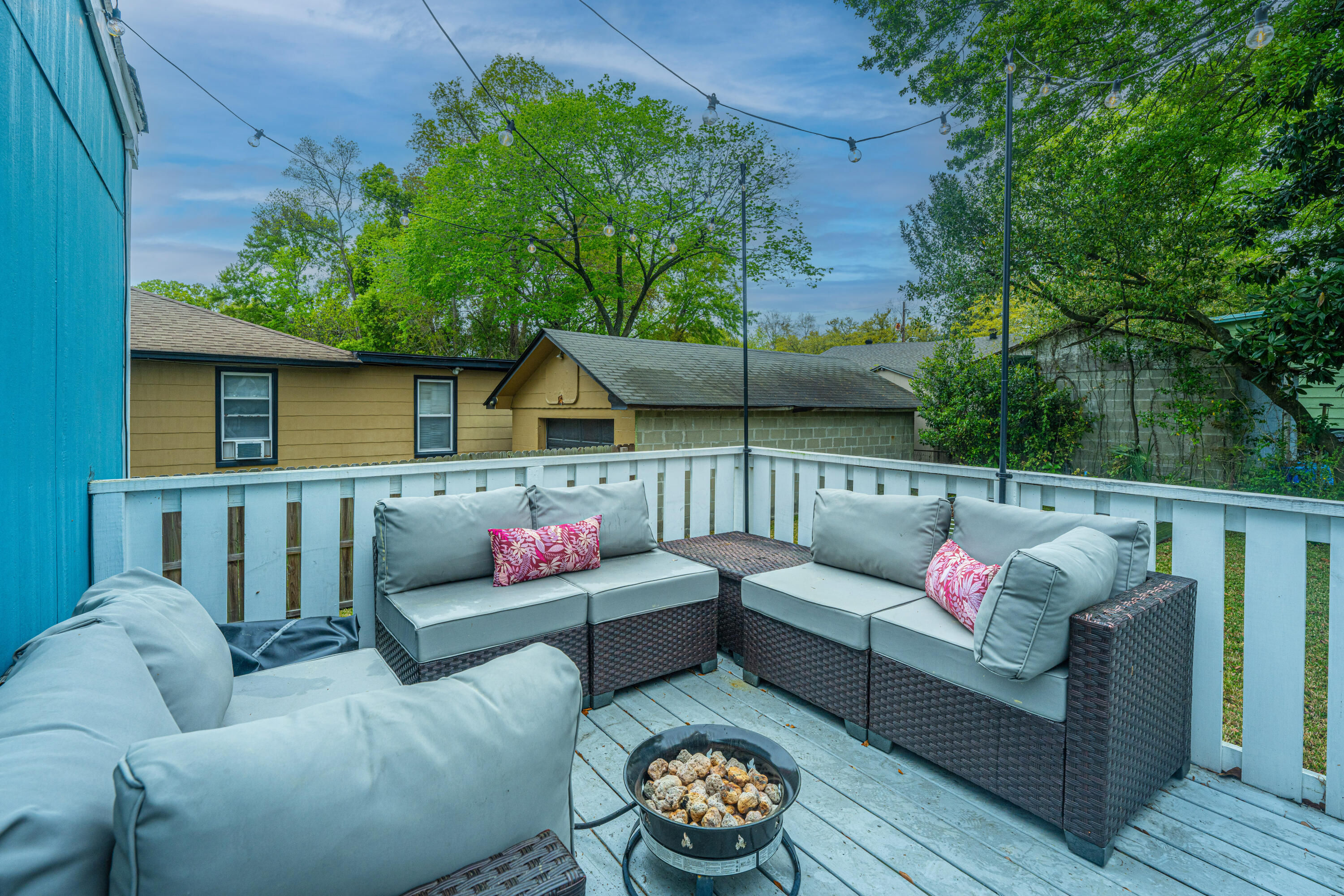 2722 Saratoga Road