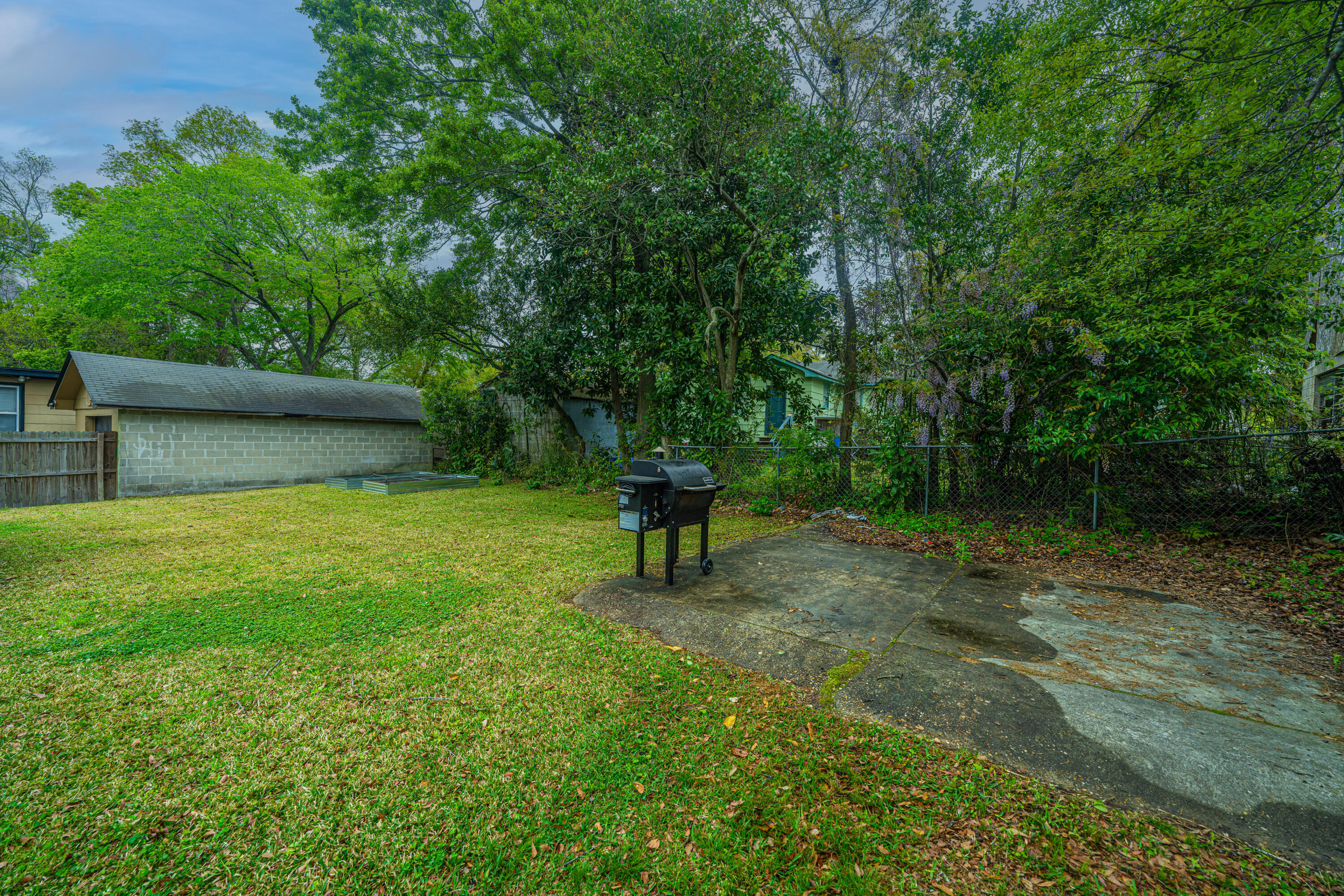 2722 Saratoga Road