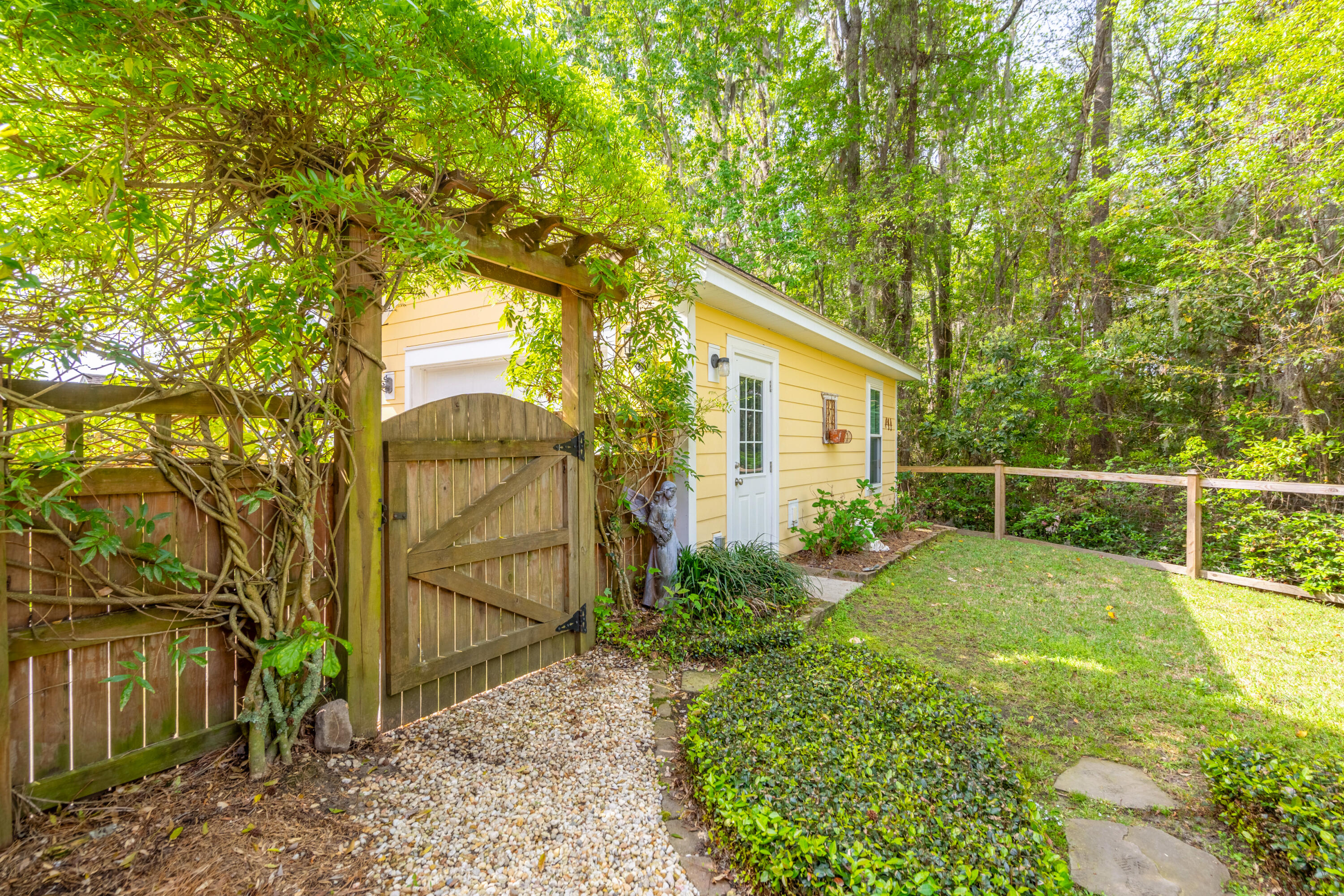 1641 Sparkleberry Lane