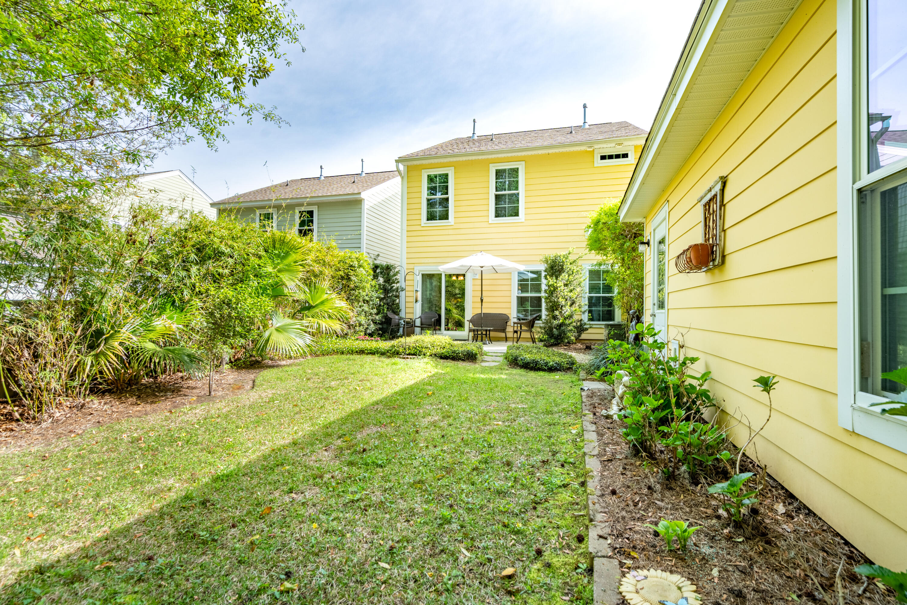 1641 Sparkleberry Lane