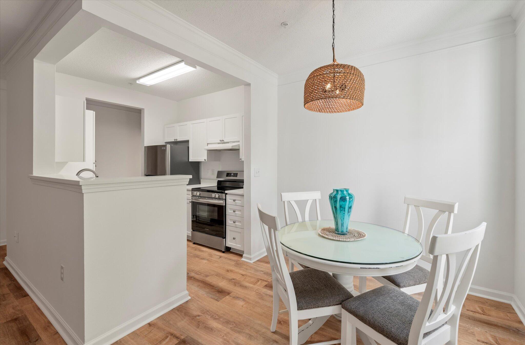 2424 Chatelain Way