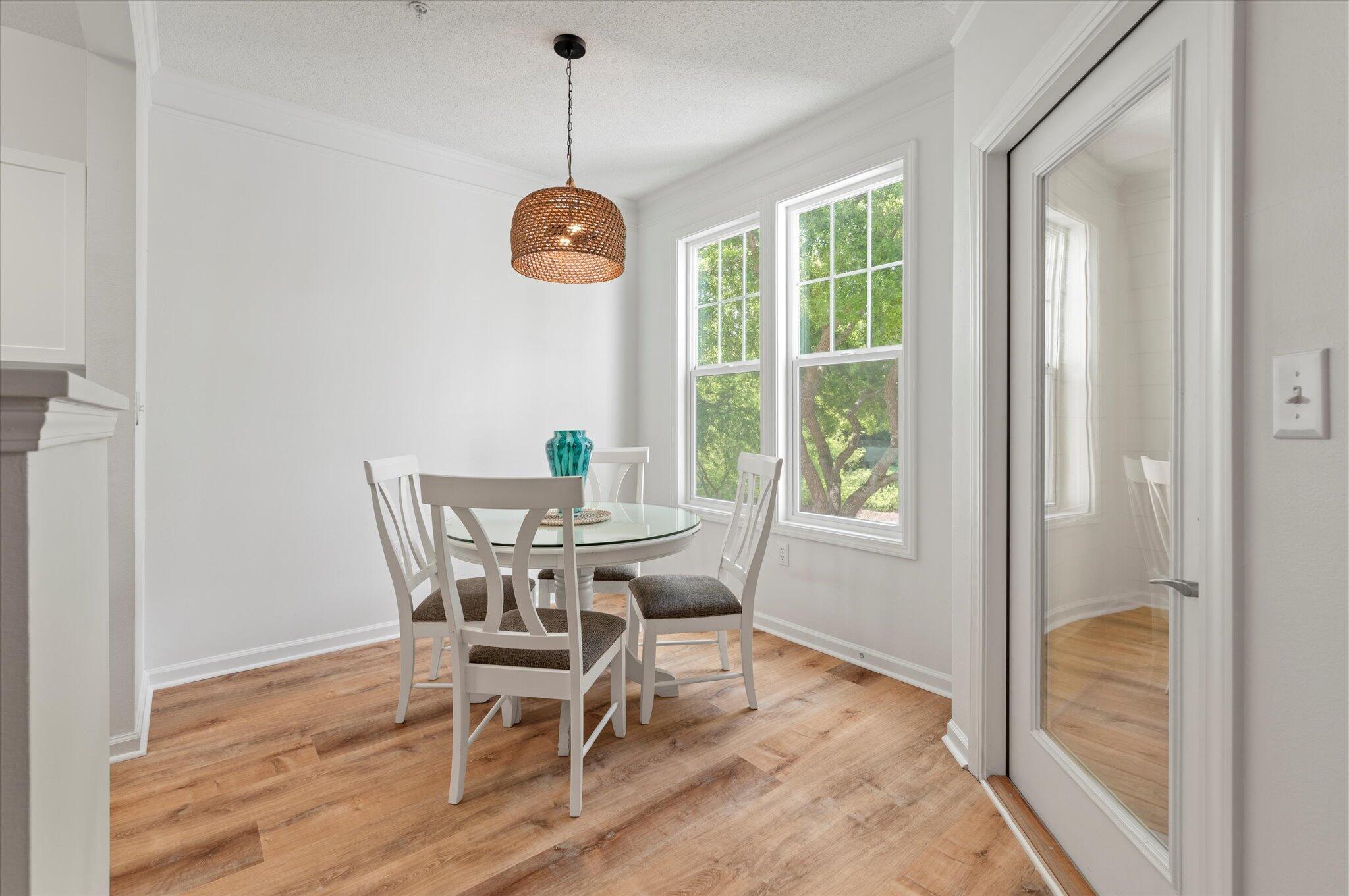 2424 Chatelain Way