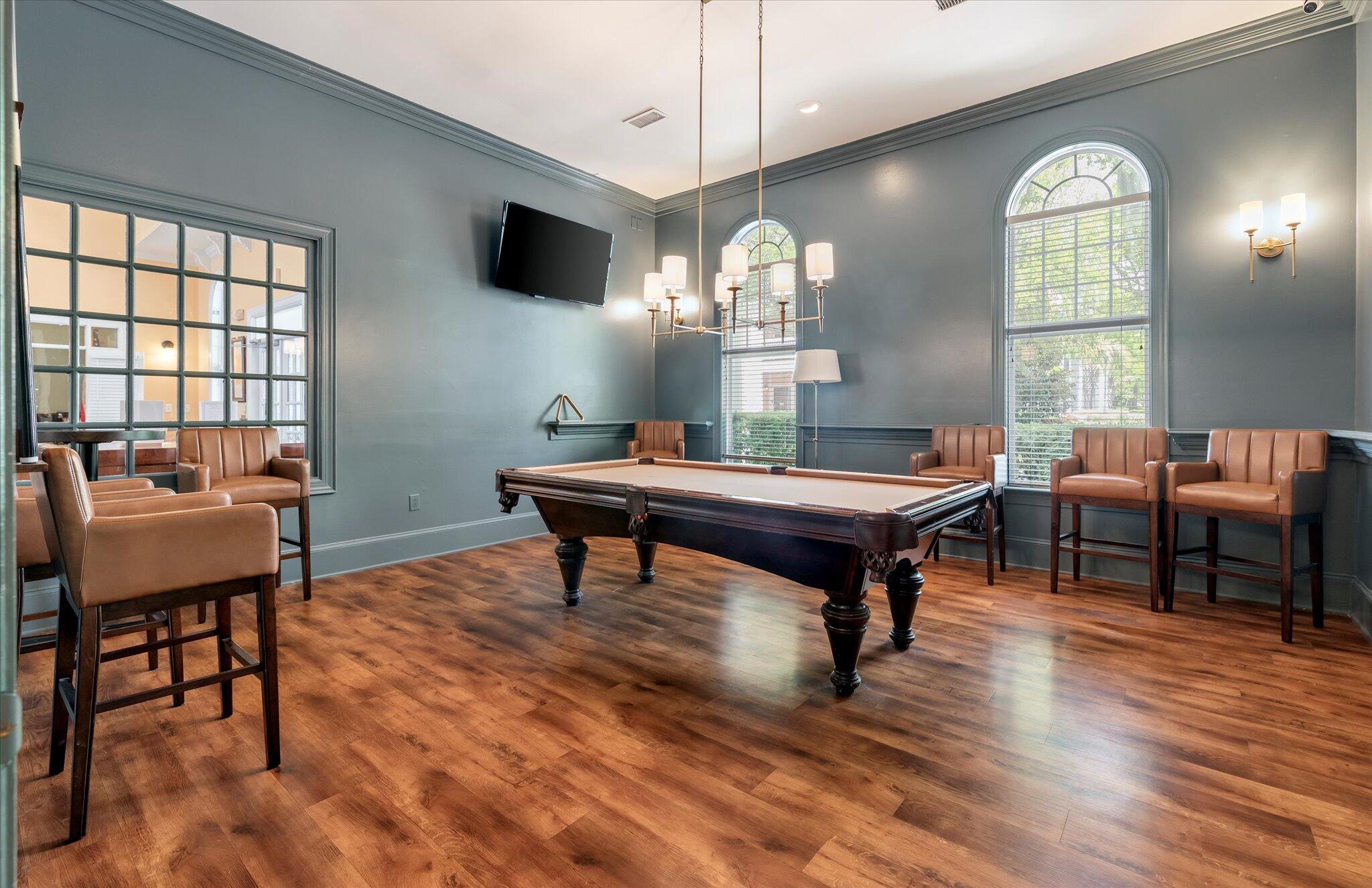 2424 Chatelain Way