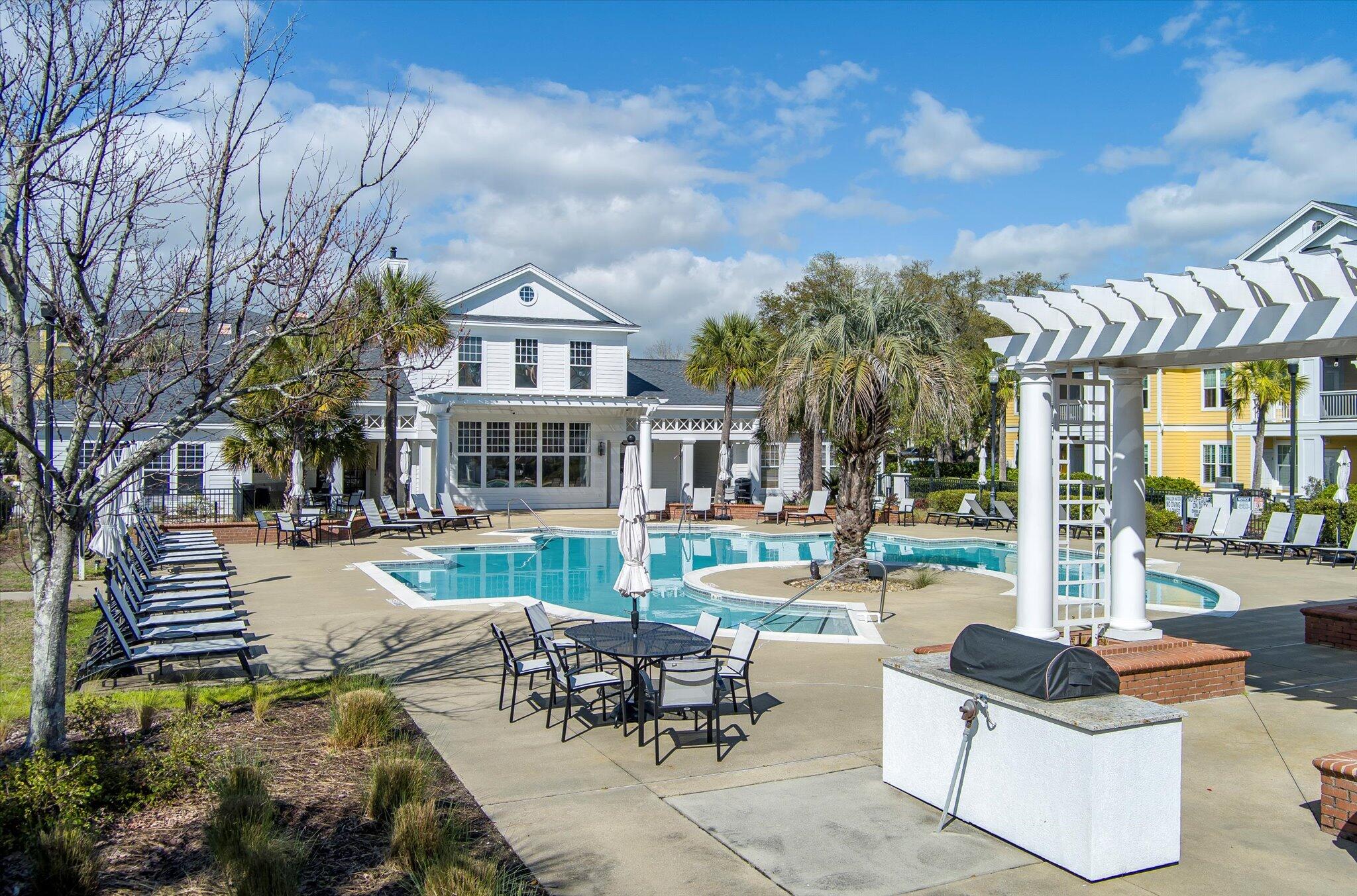 2424 Chatelain Way