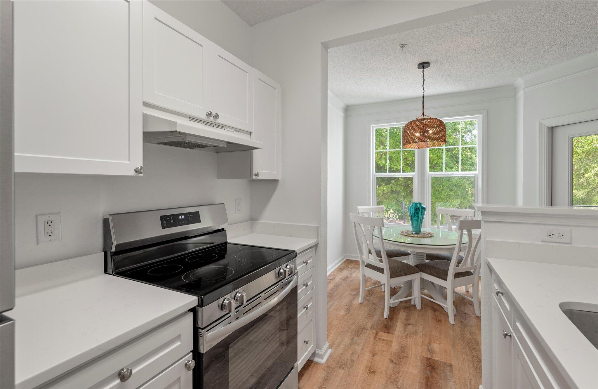 2424 Chatelain Way