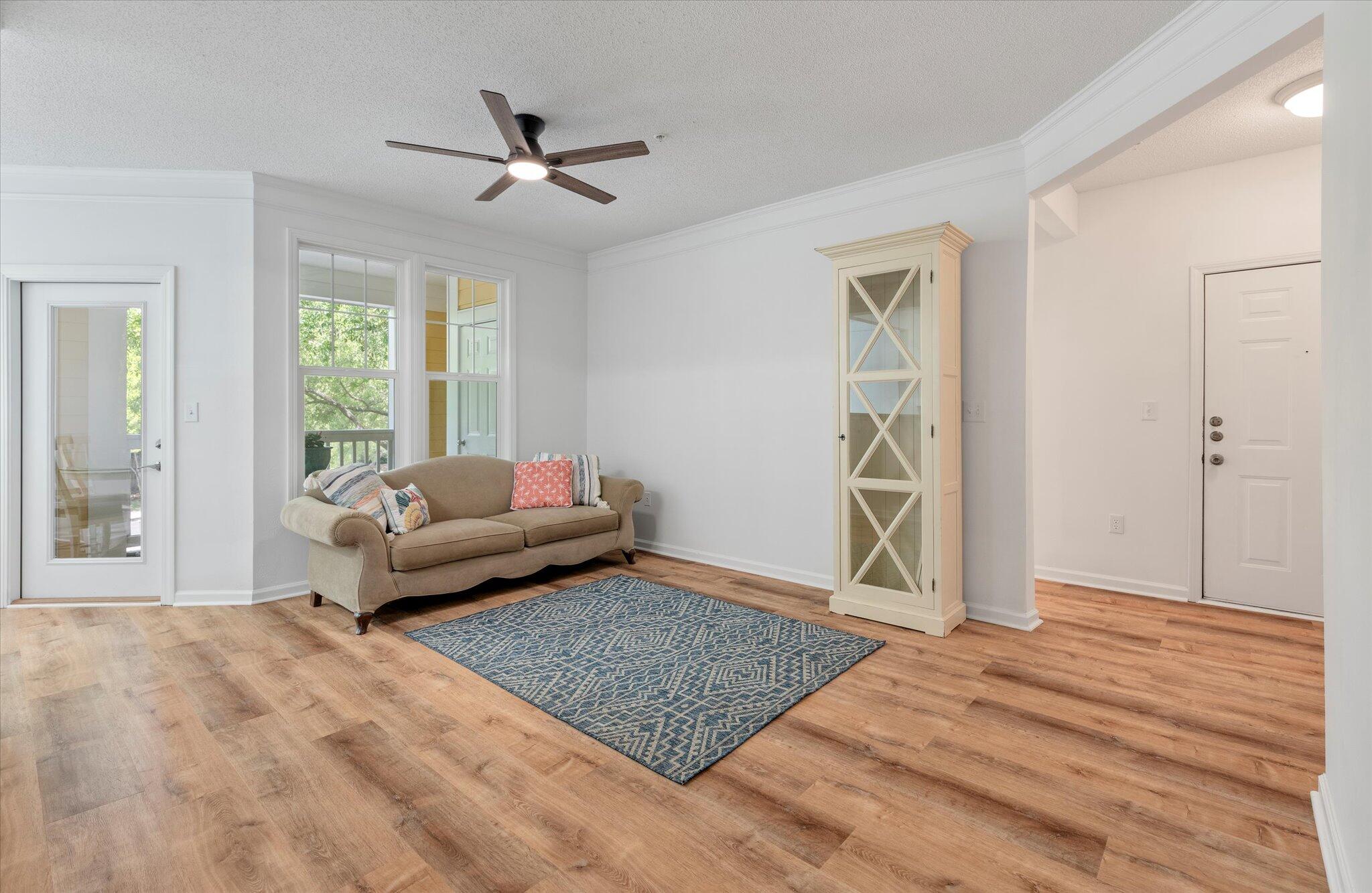 2424 Chatelain Way