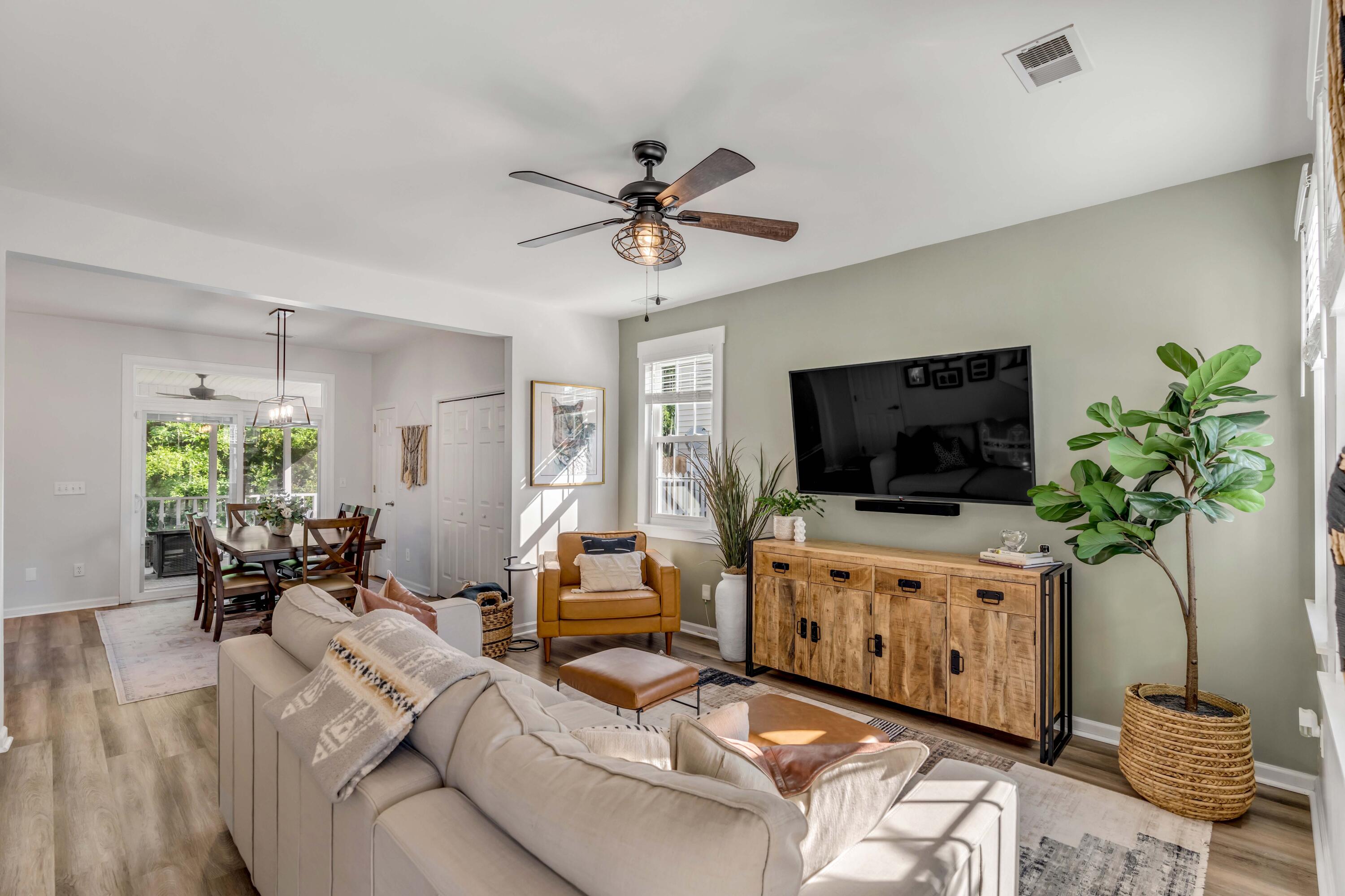 2304 Kennison Lane