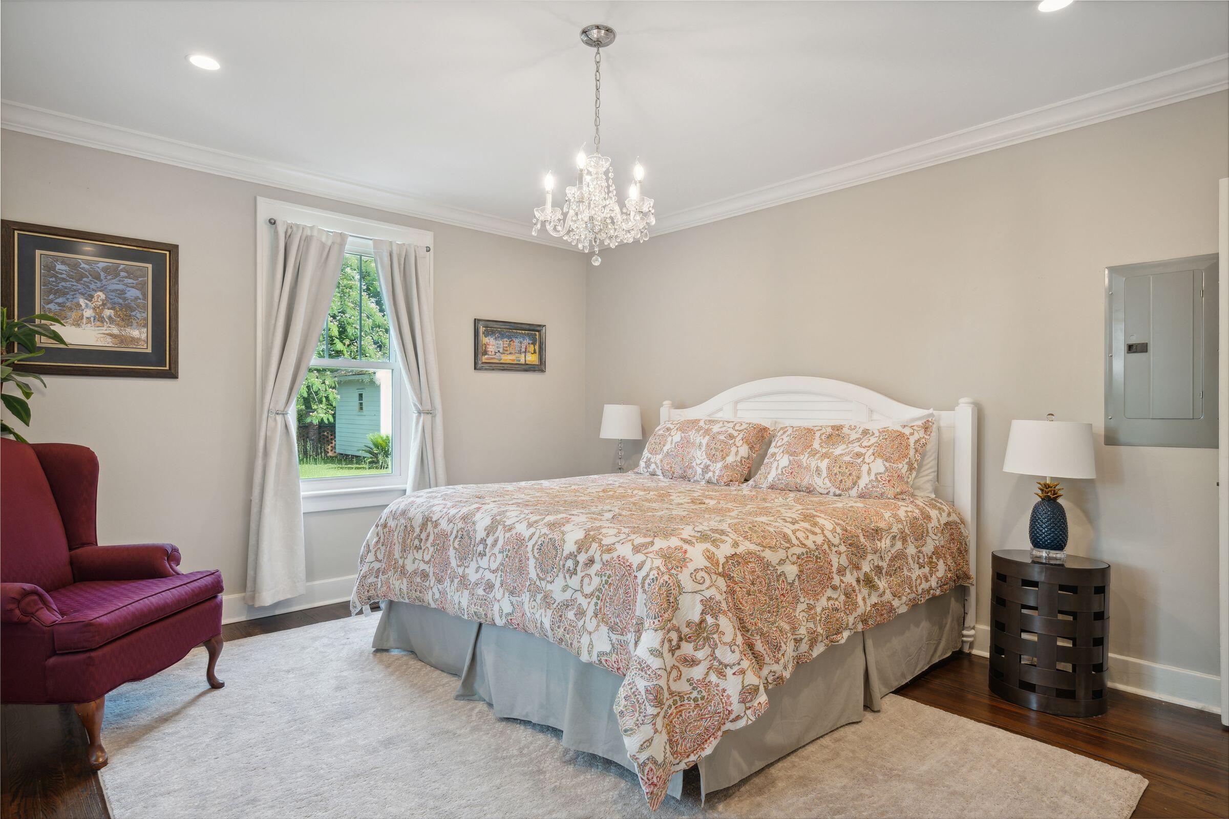 4 Belvue Road