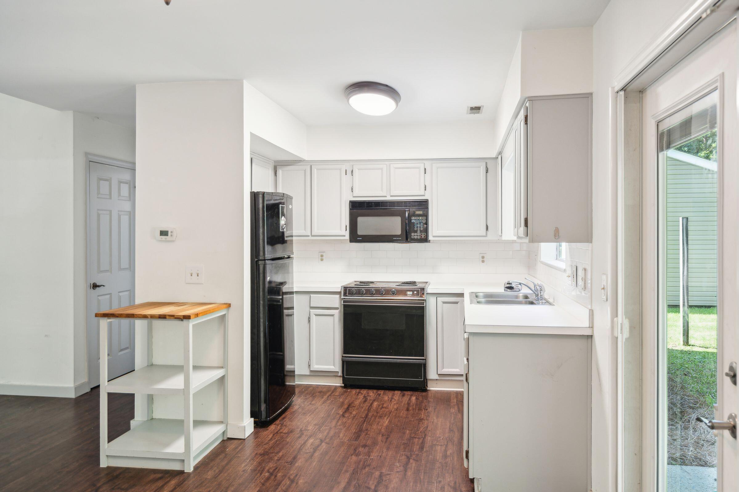 547 Castle Hall Road