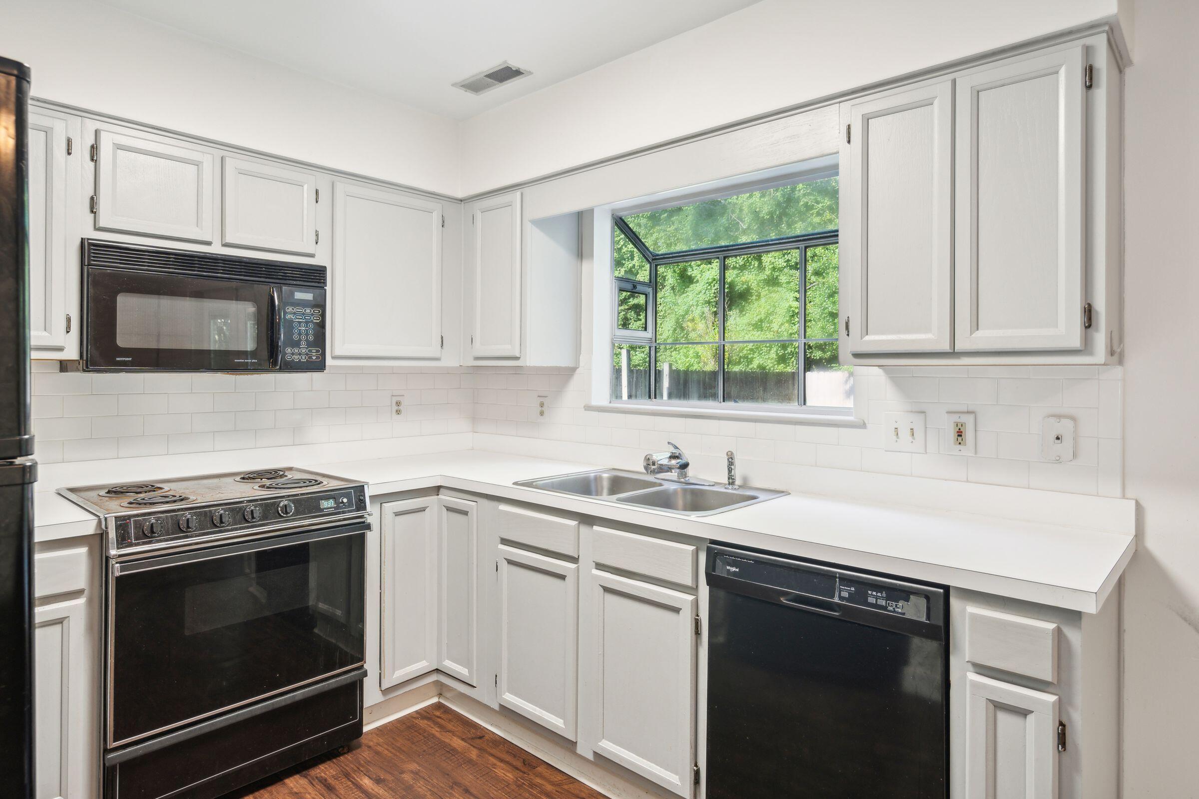 547 Castle Hall Road