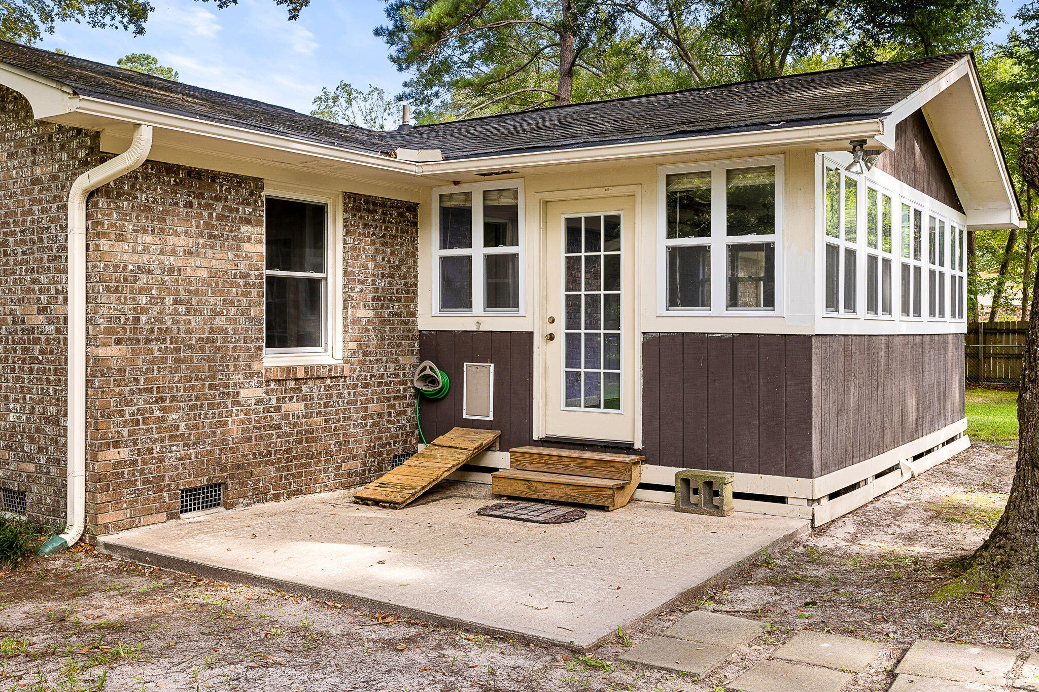 1597 Saint Johns Drive