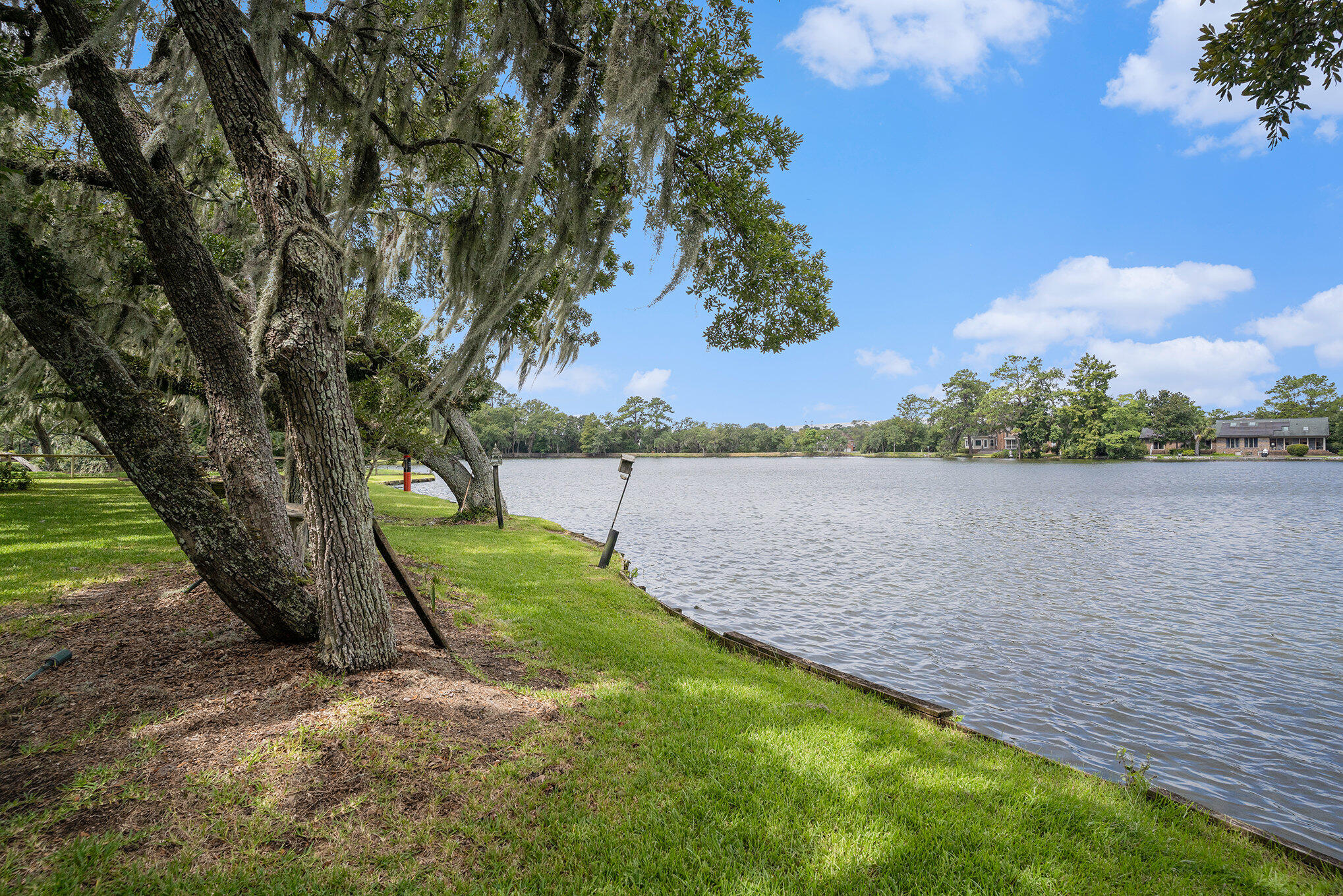 670 Libbys Point