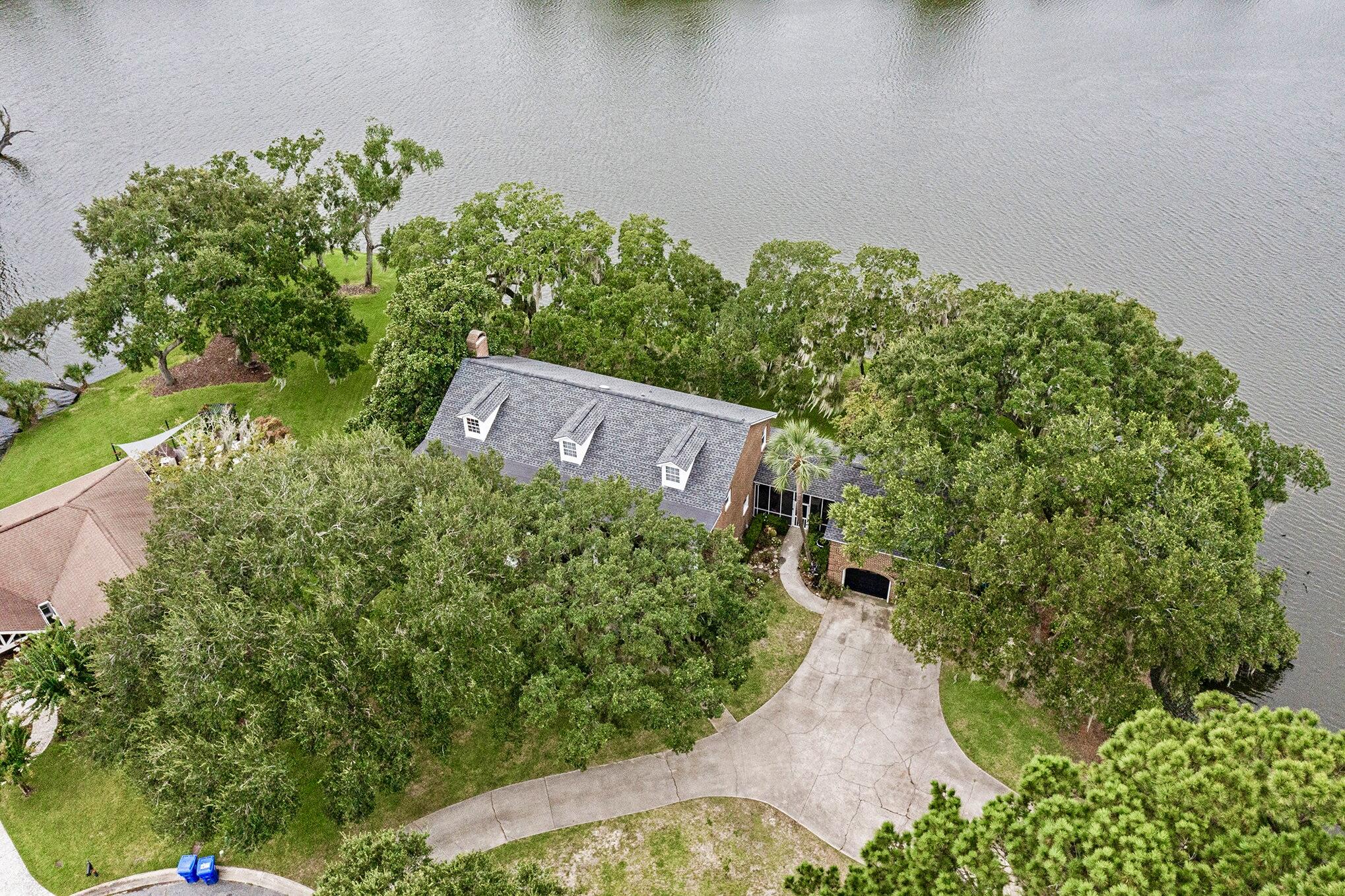 670 Libbys Point