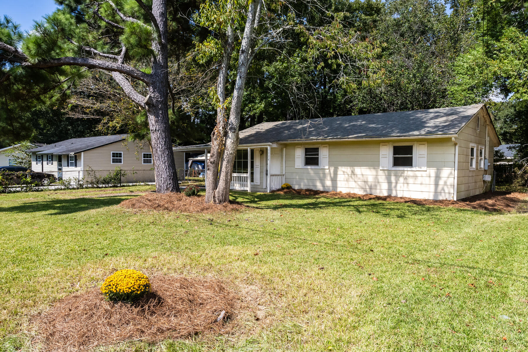 1534 W Robinhood Drive