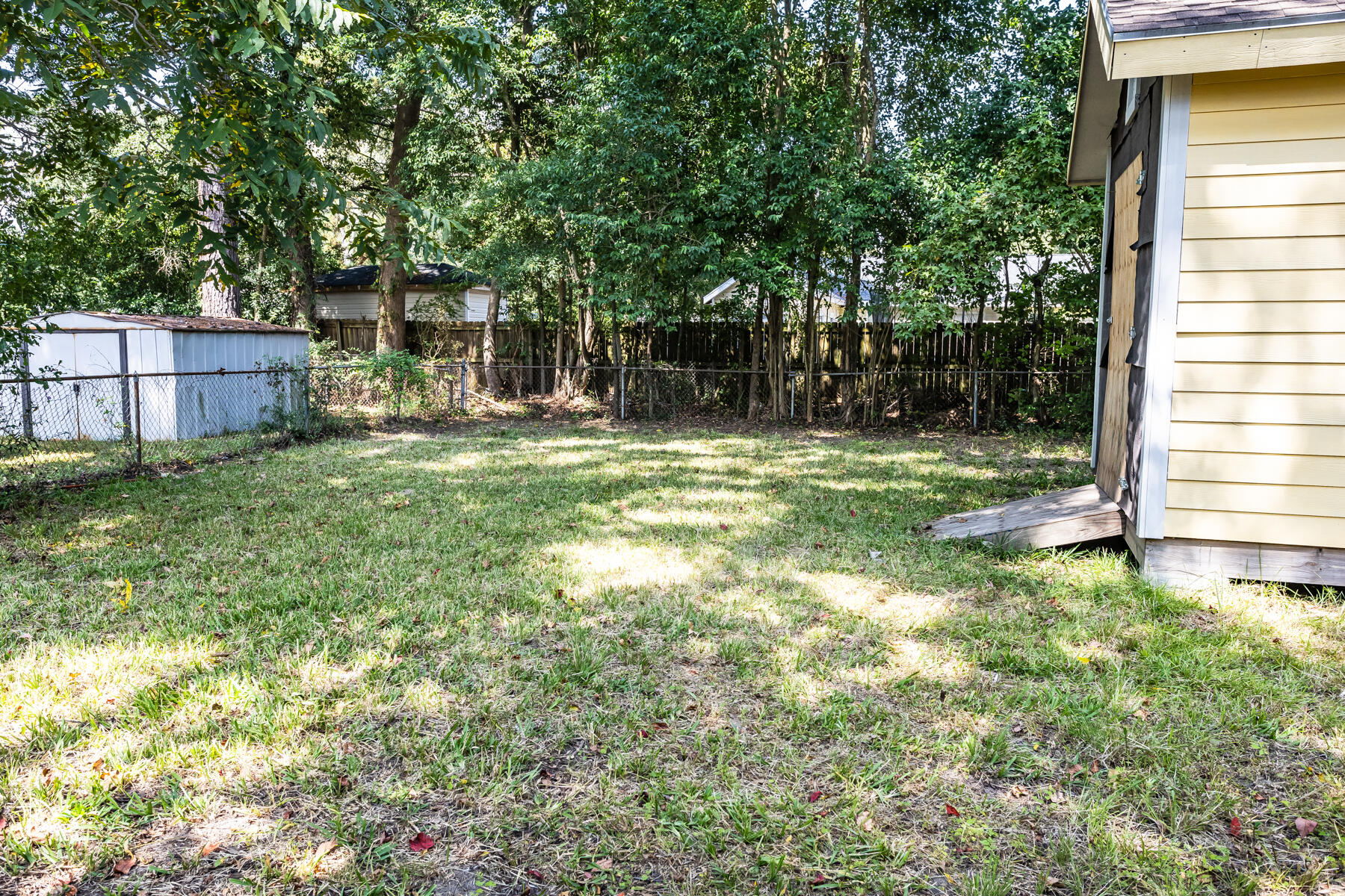 1534 W Robinhood Drive