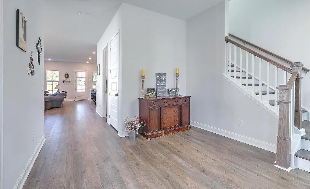 2818 Pinelog Lane